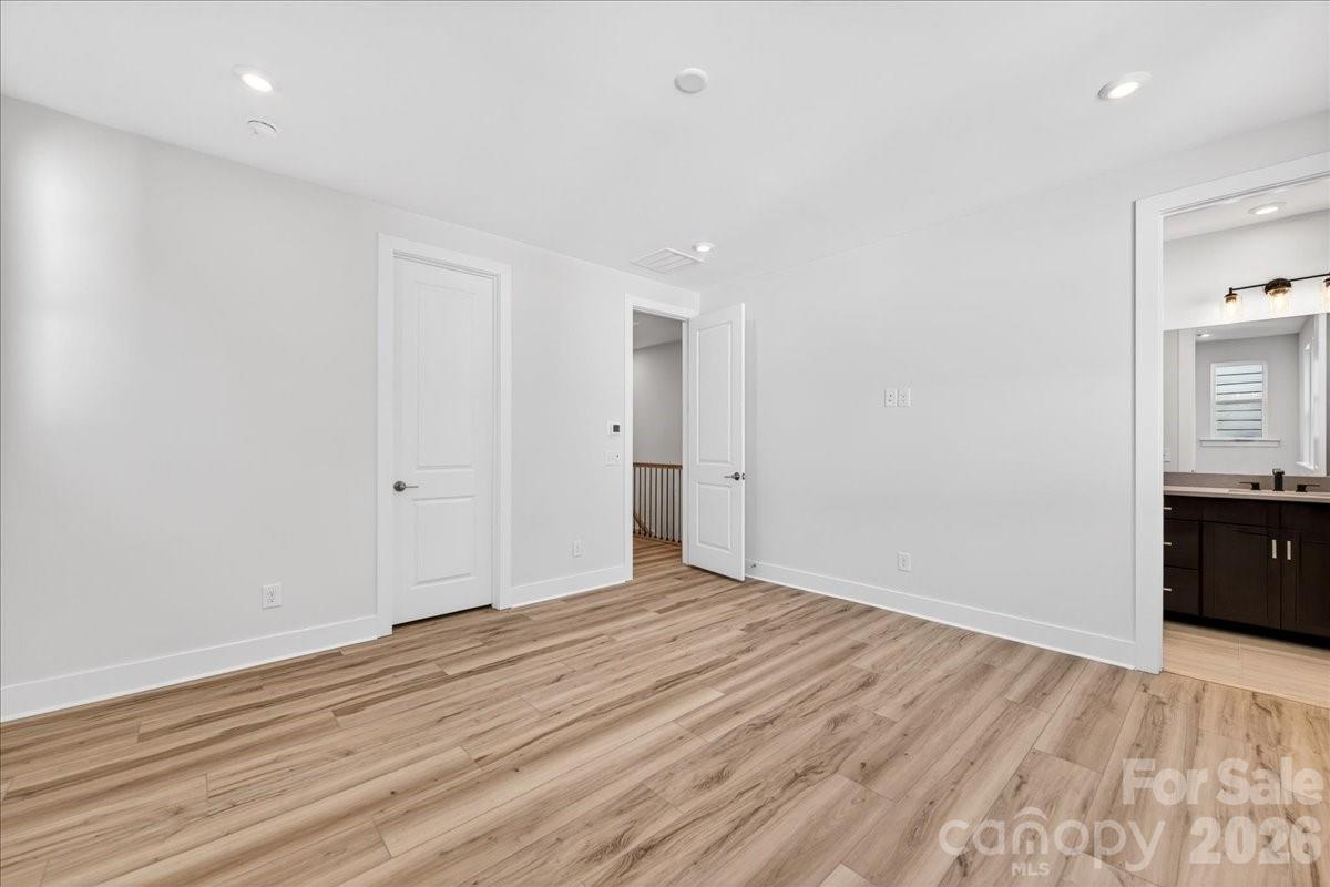 6022 Pivot Court — Charlotte