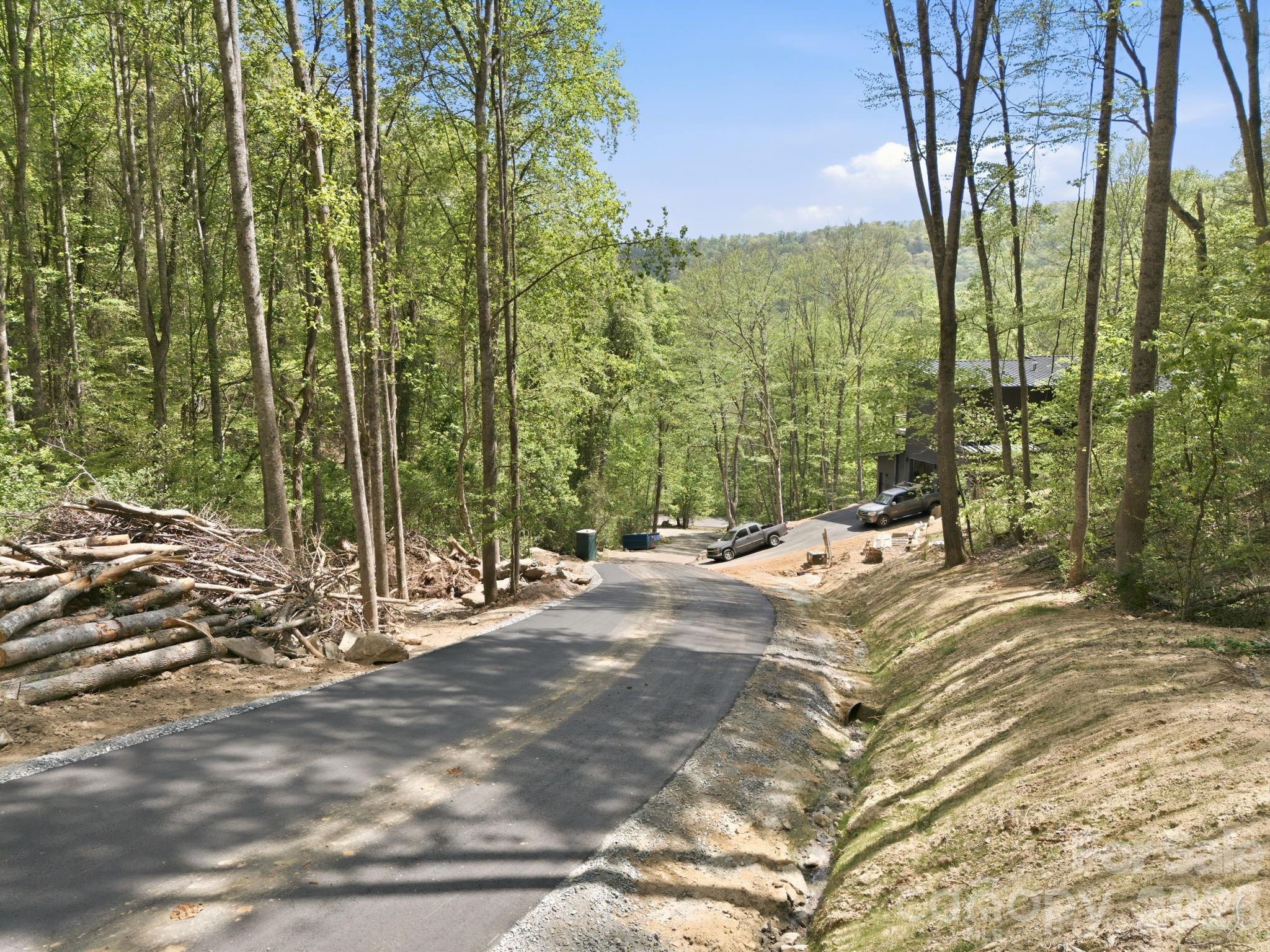 122 Running Deer Lane — Mars Hill