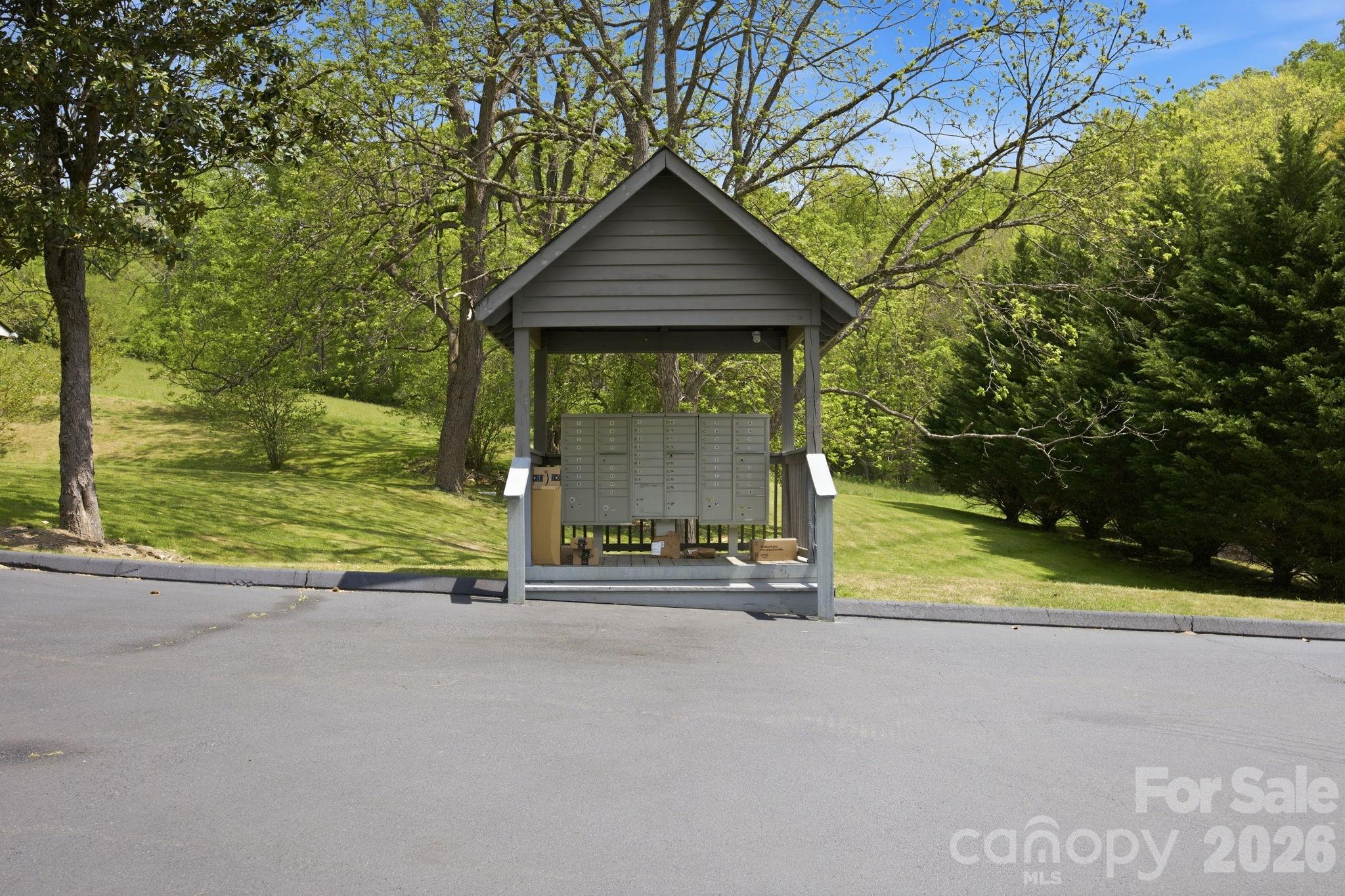 122 Running Deer Lane — Mars Hill