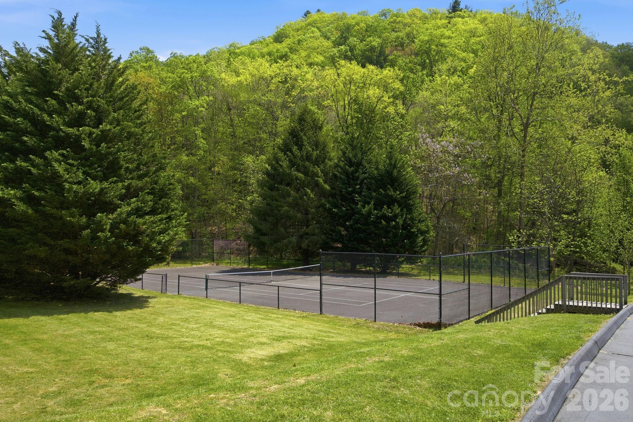 122 Running Deer Lane — Mars Hill