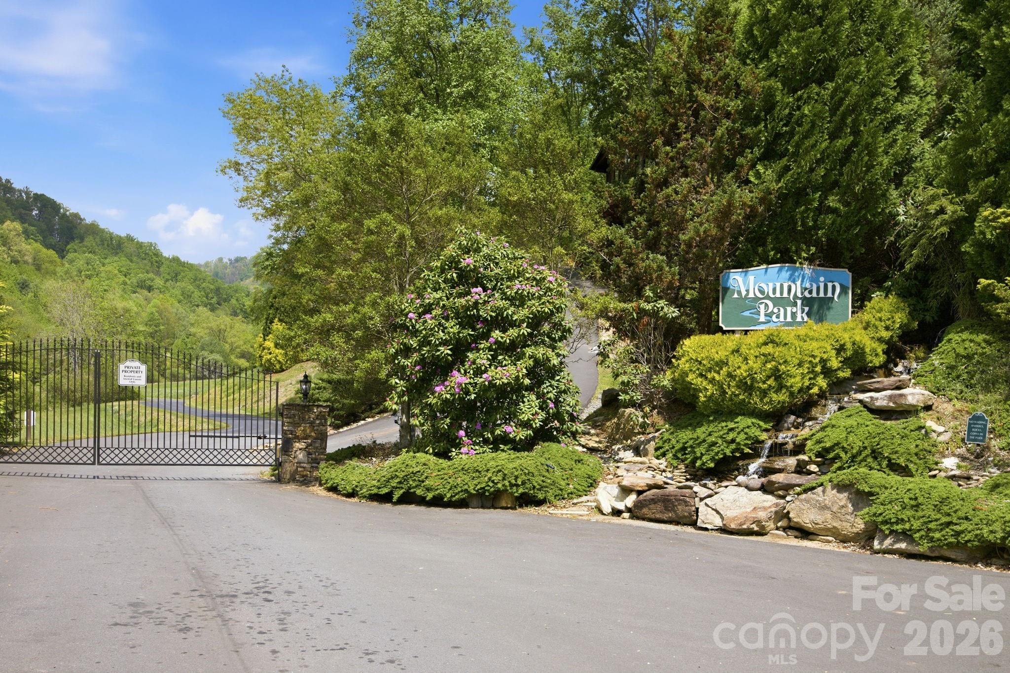 122 Running Deer Lane — Mars Hill