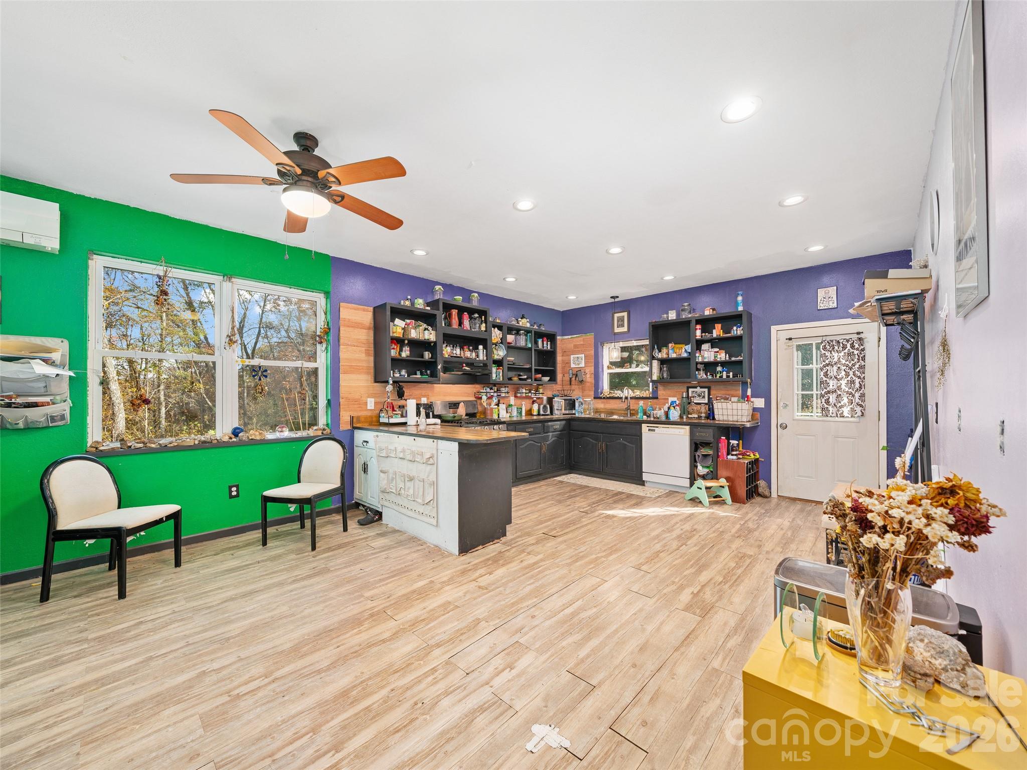 219 Raven Rock Lane — Burnsville