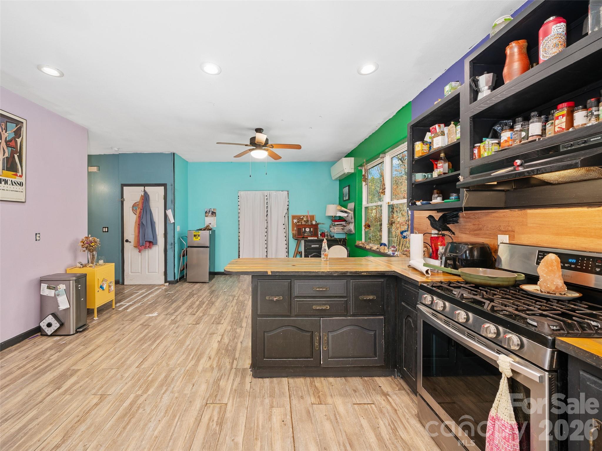 219 Raven Rock Lane — Burnsville