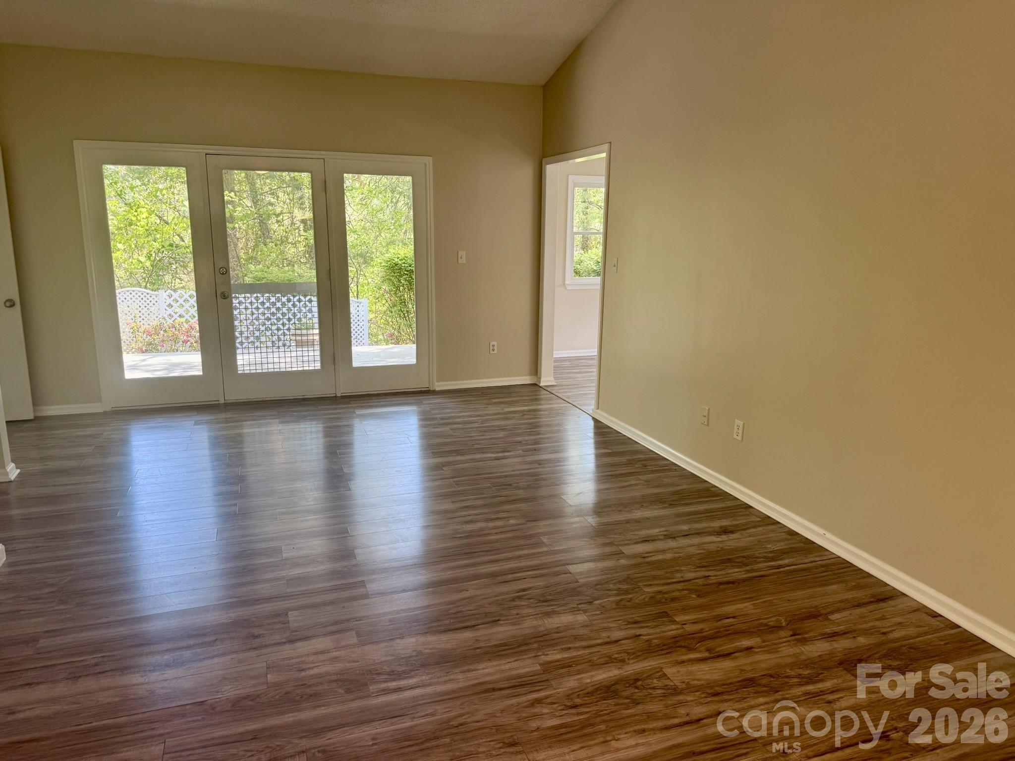 10 Laurel Place Drive — Asheville