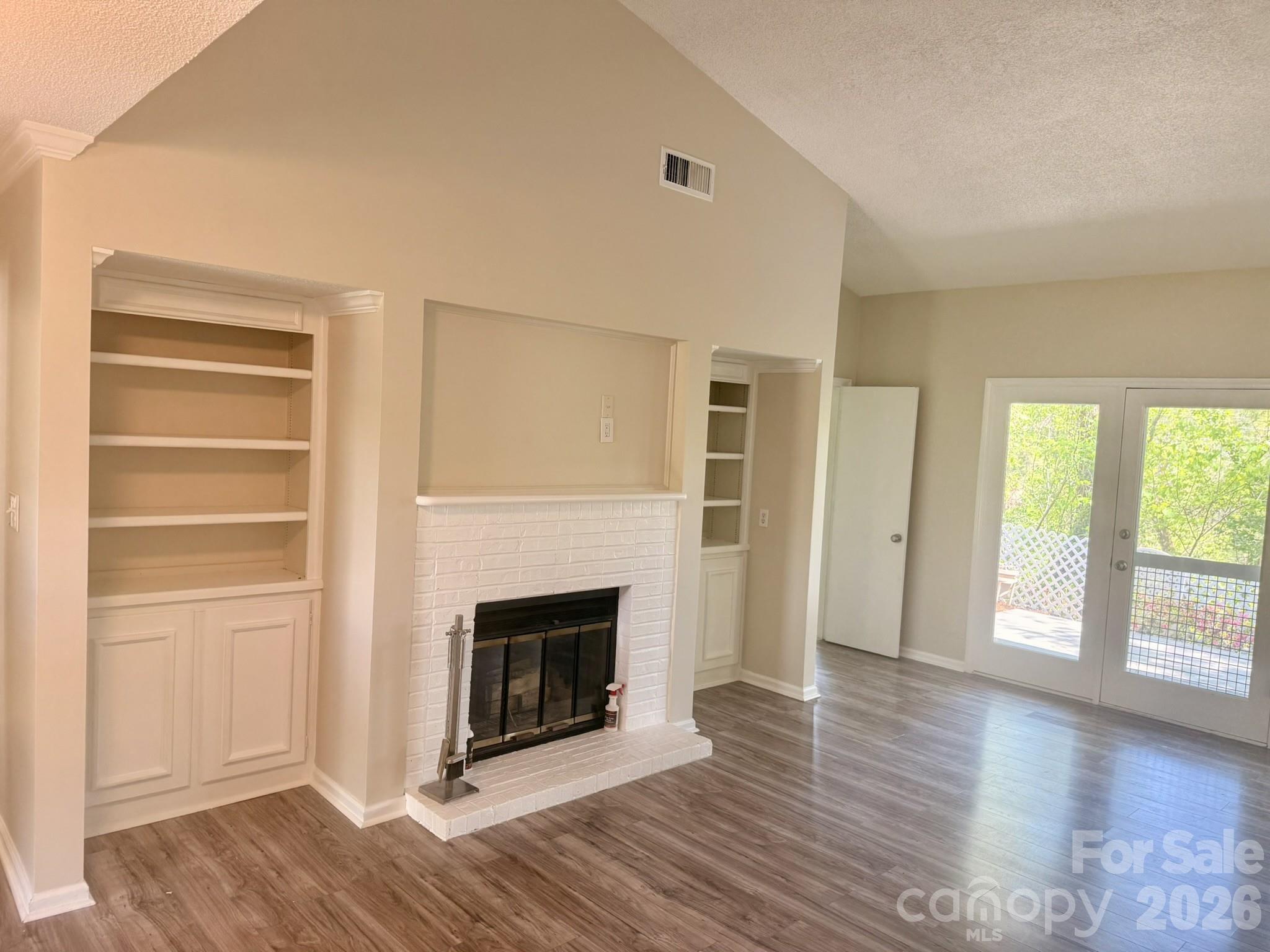 10 Laurel Place Drive — Asheville