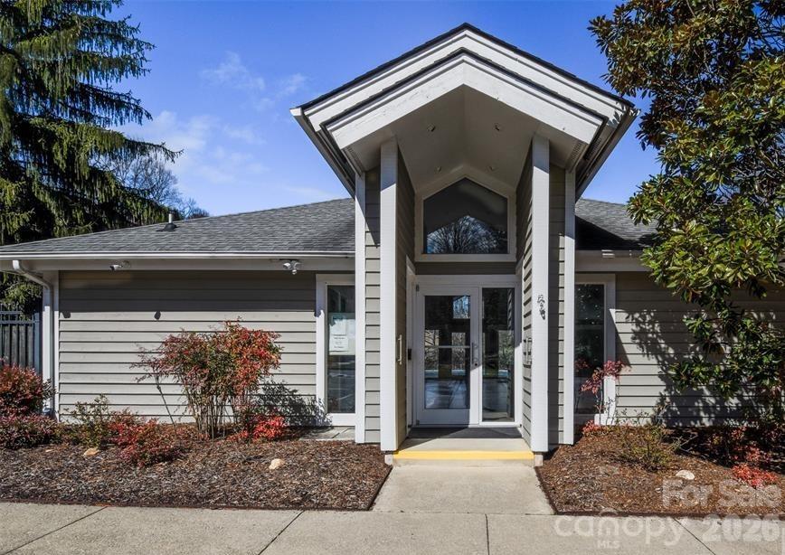 10 Laurel Place Drive — Asheville