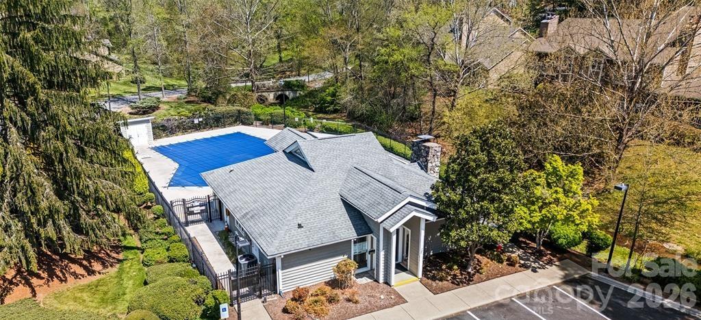 10 Laurel Place Drive — Asheville