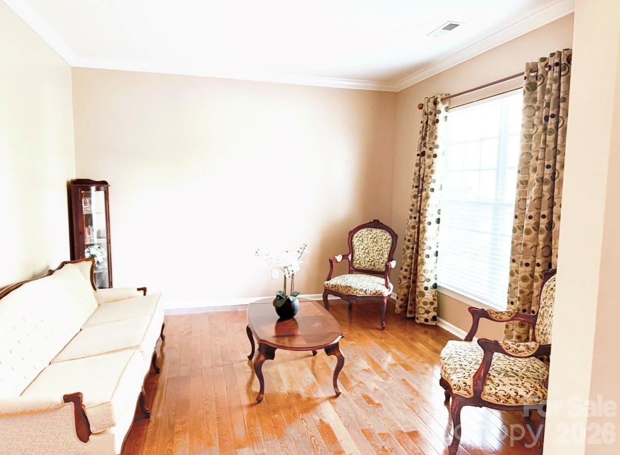 10122 Whiteburn Court — Charlotte