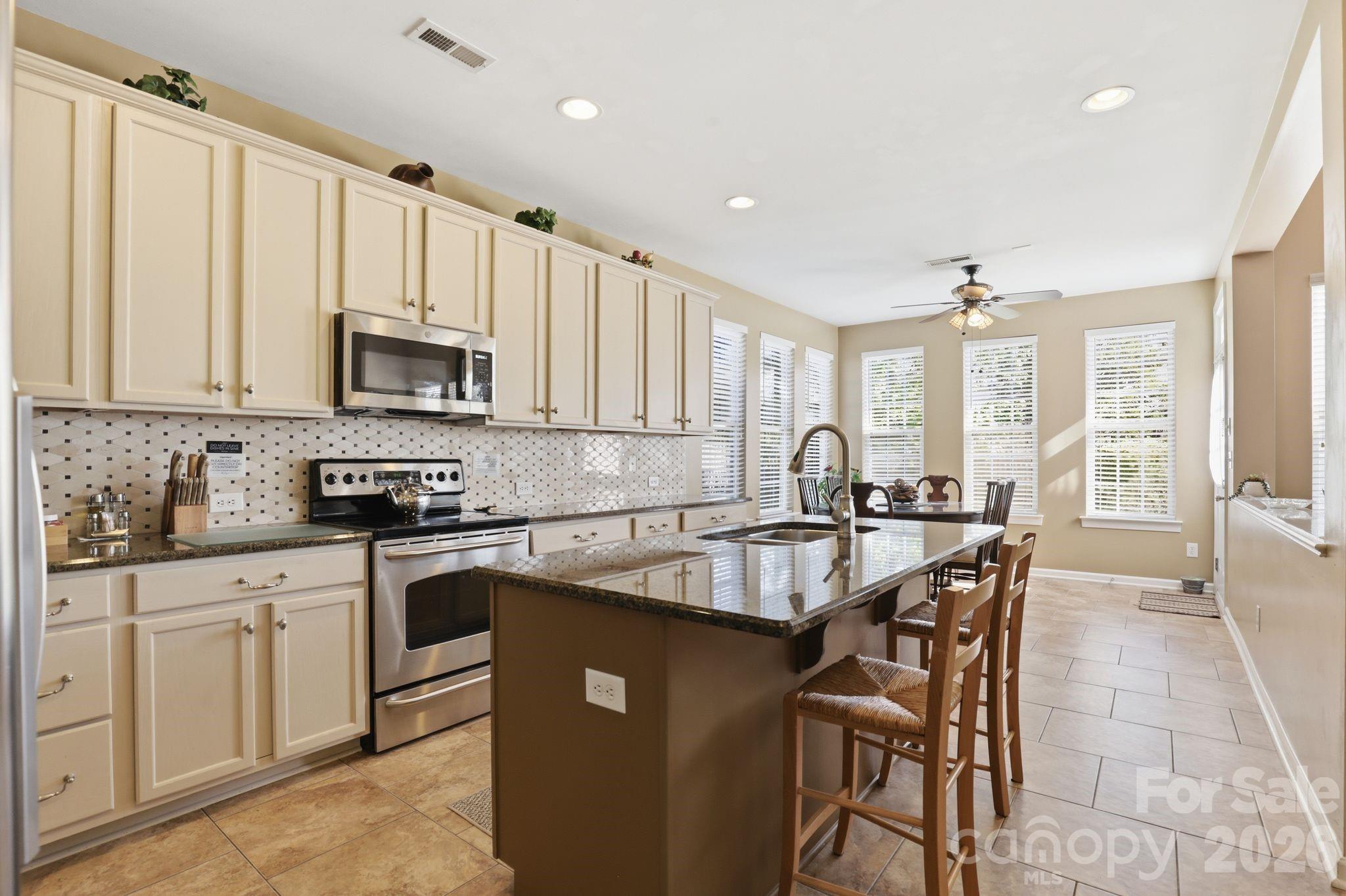 10122 Whiteburn Court — Charlotte