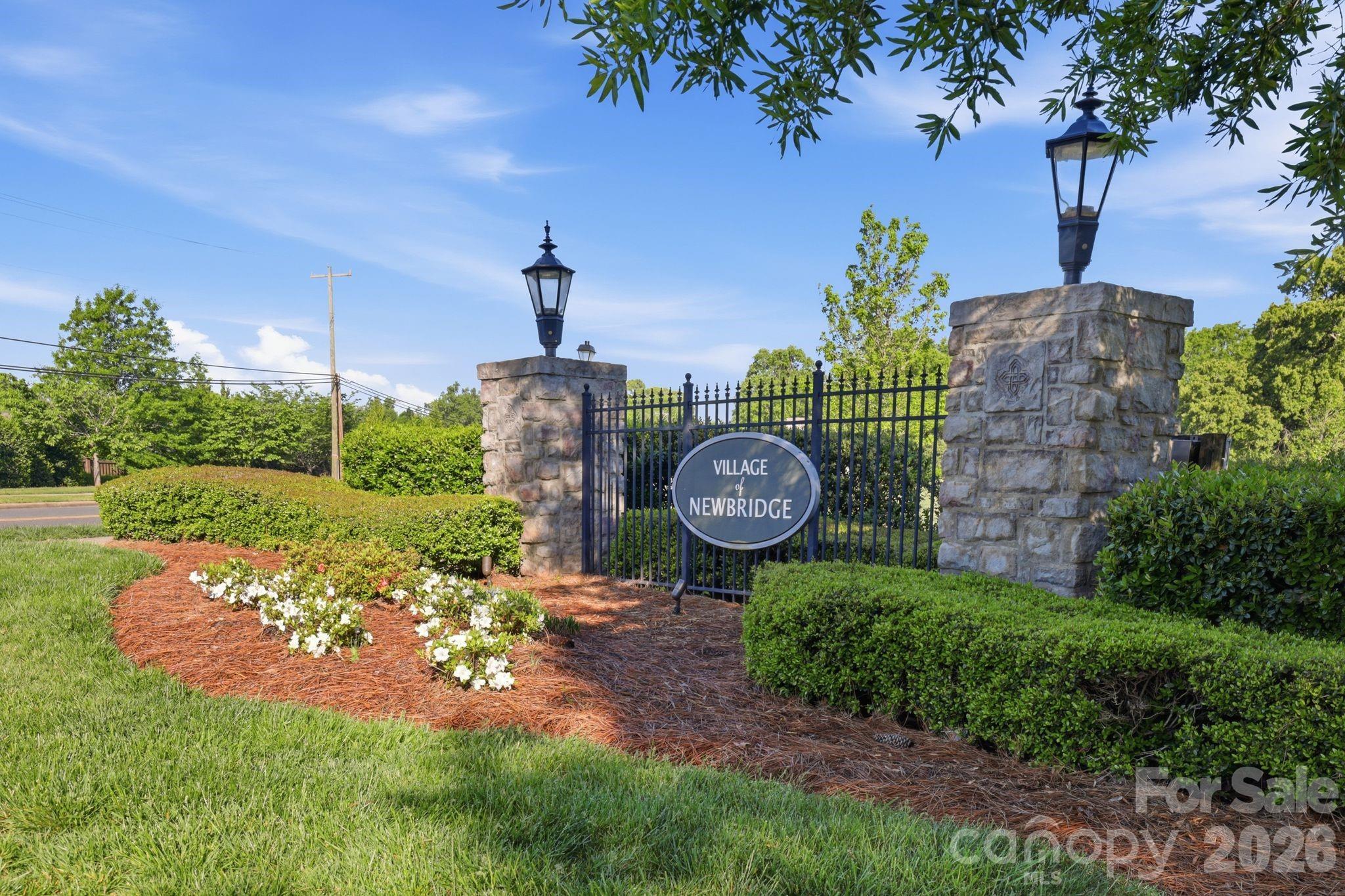 10122 Whiteburn Court — Charlotte