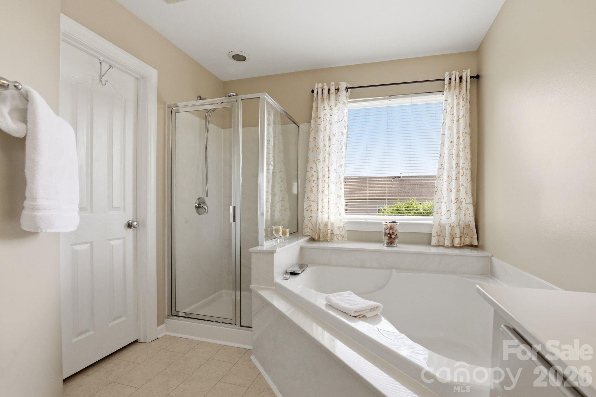 10122 Whiteburn Court — Charlotte