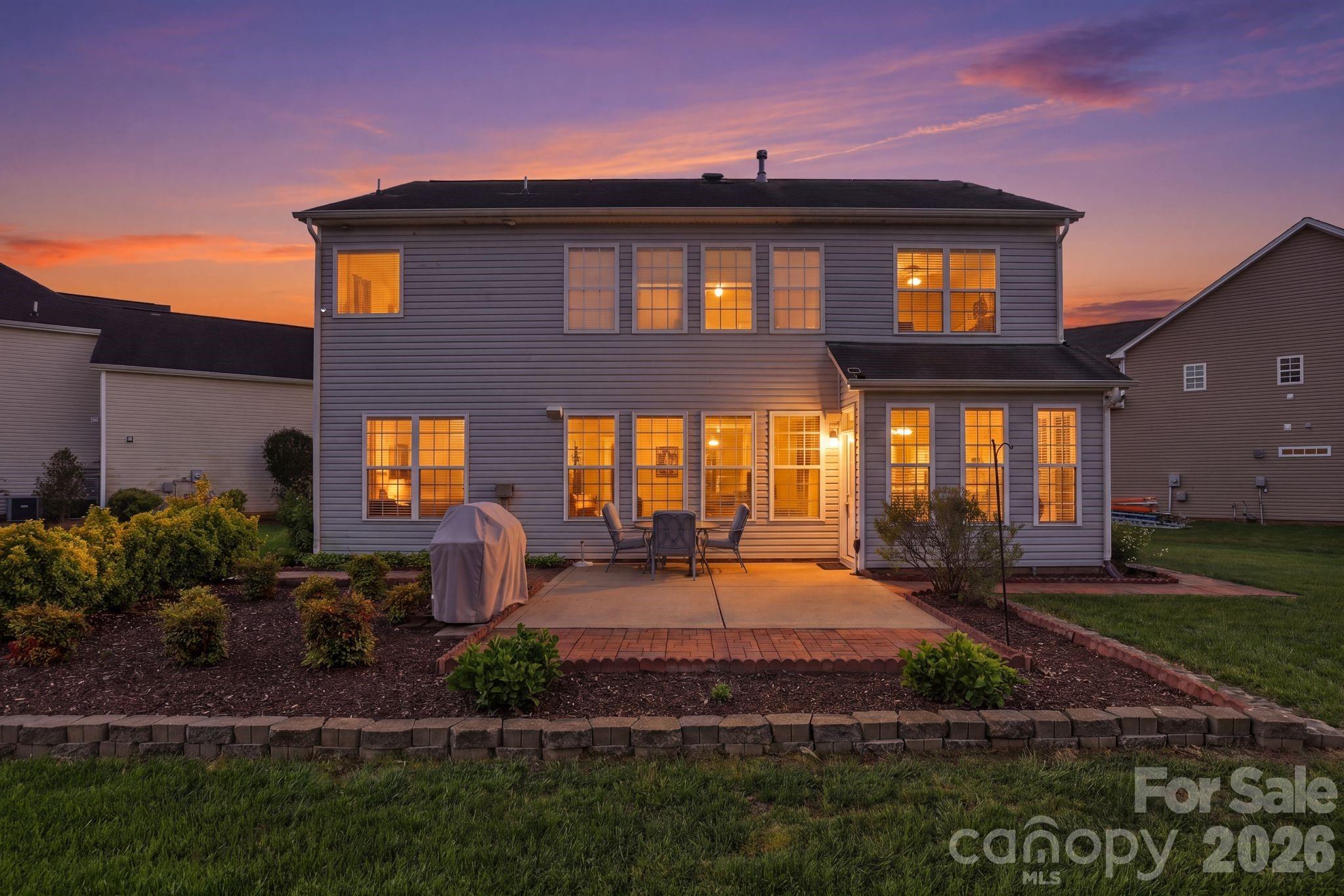 10122 Whiteburn Court — Charlotte