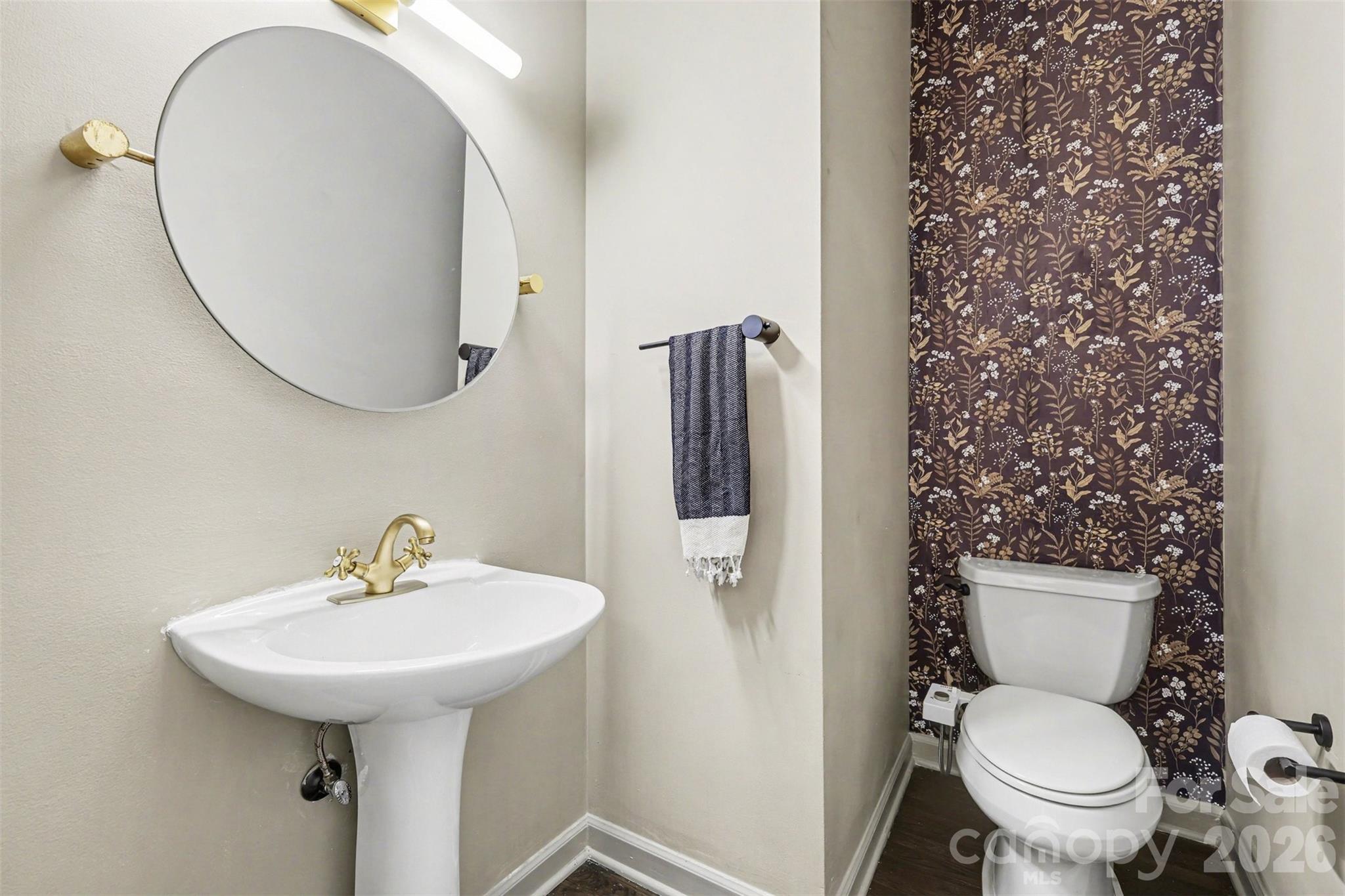 6213 Knightsgate Court — Charlotte