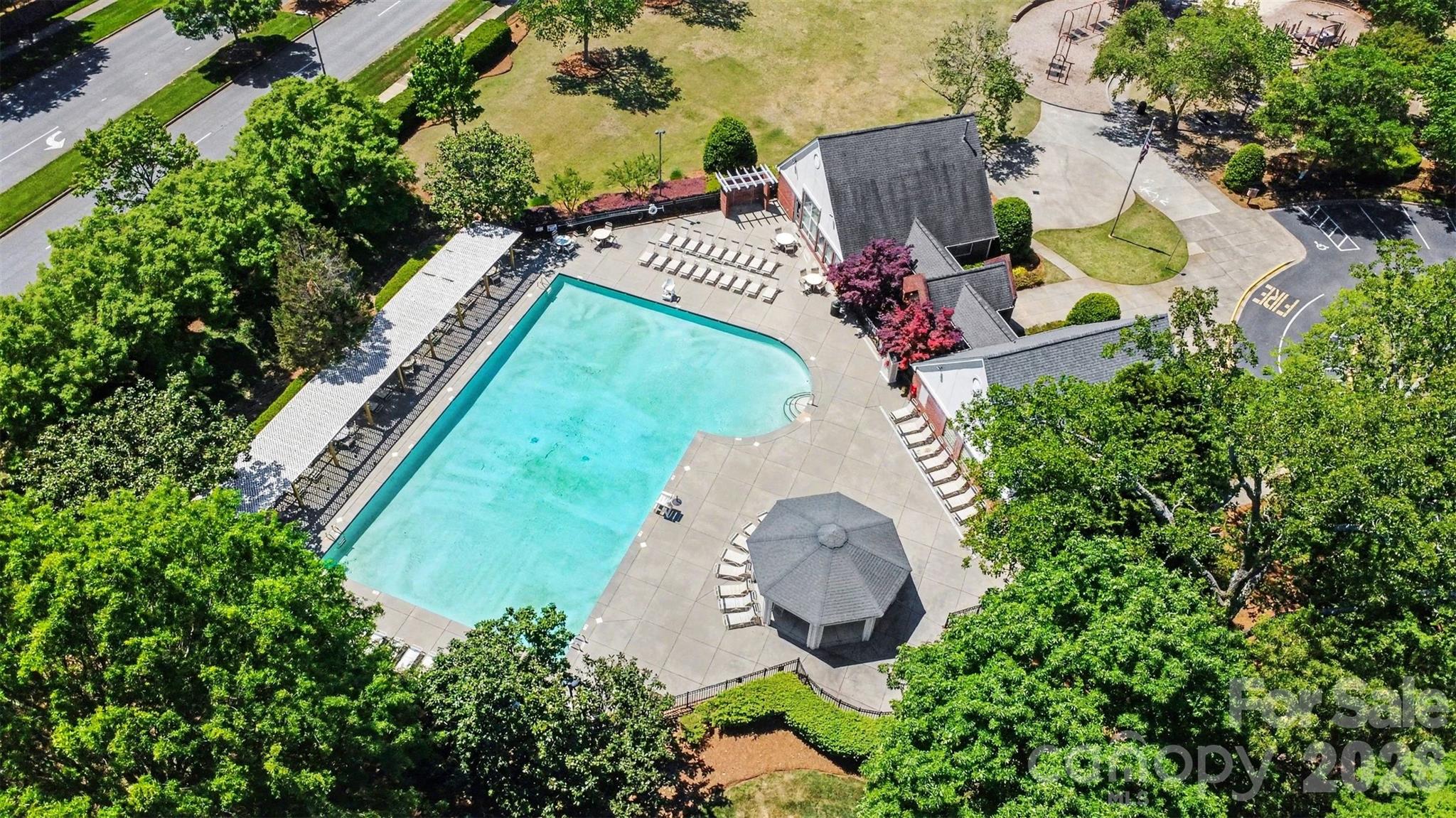 6213 Knightsgate Court — Charlotte
