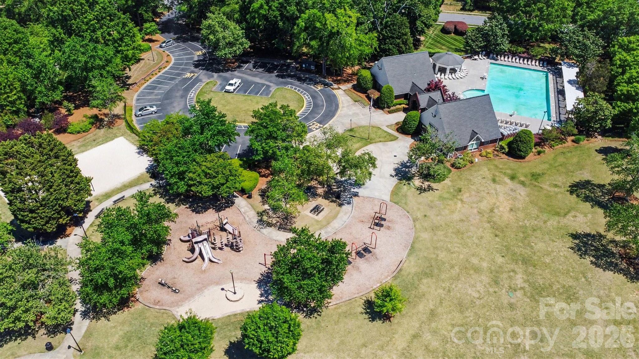 6213 Knightsgate Court — Charlotte