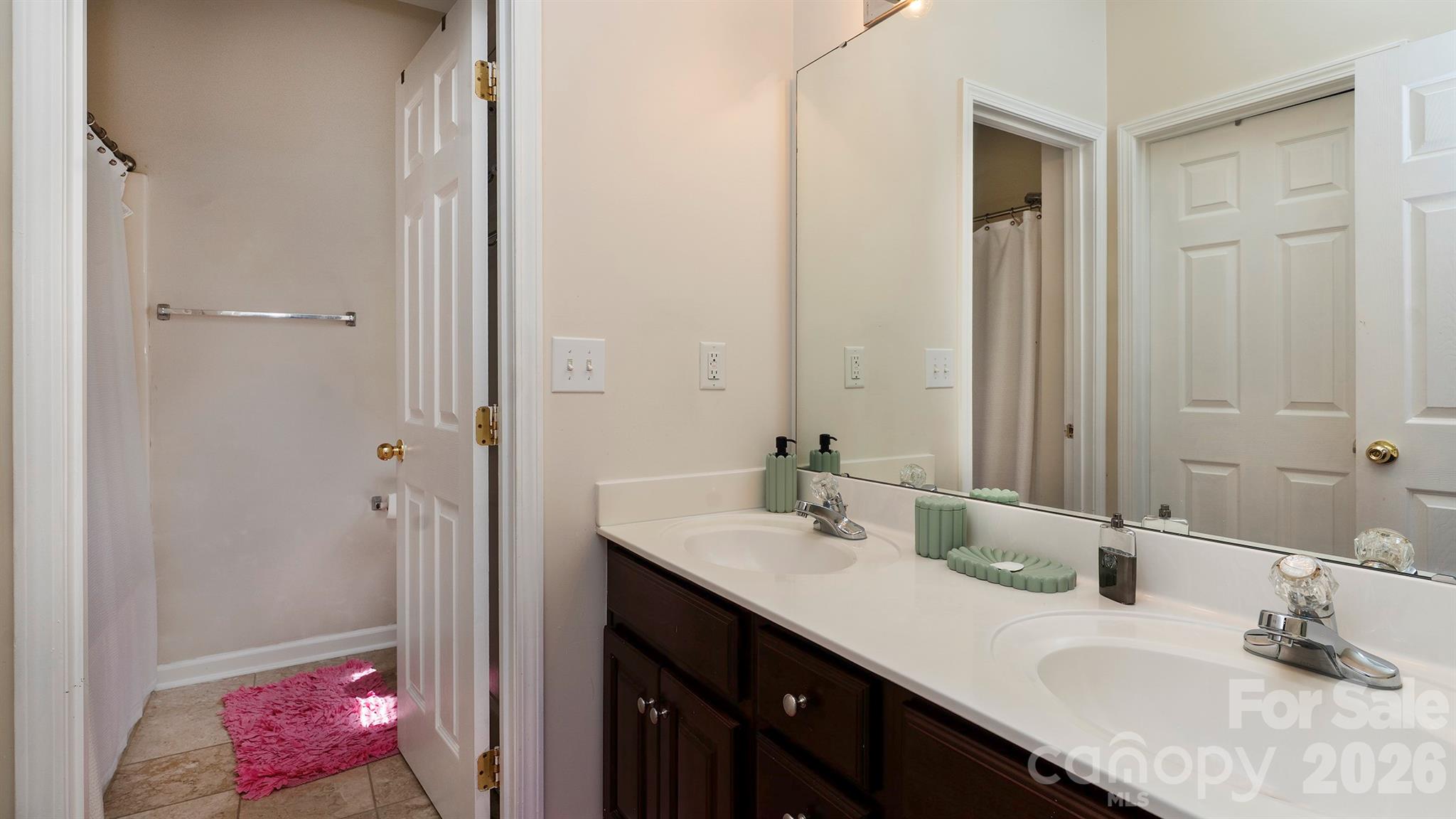 16731 Macanthra Drive — Charlotte