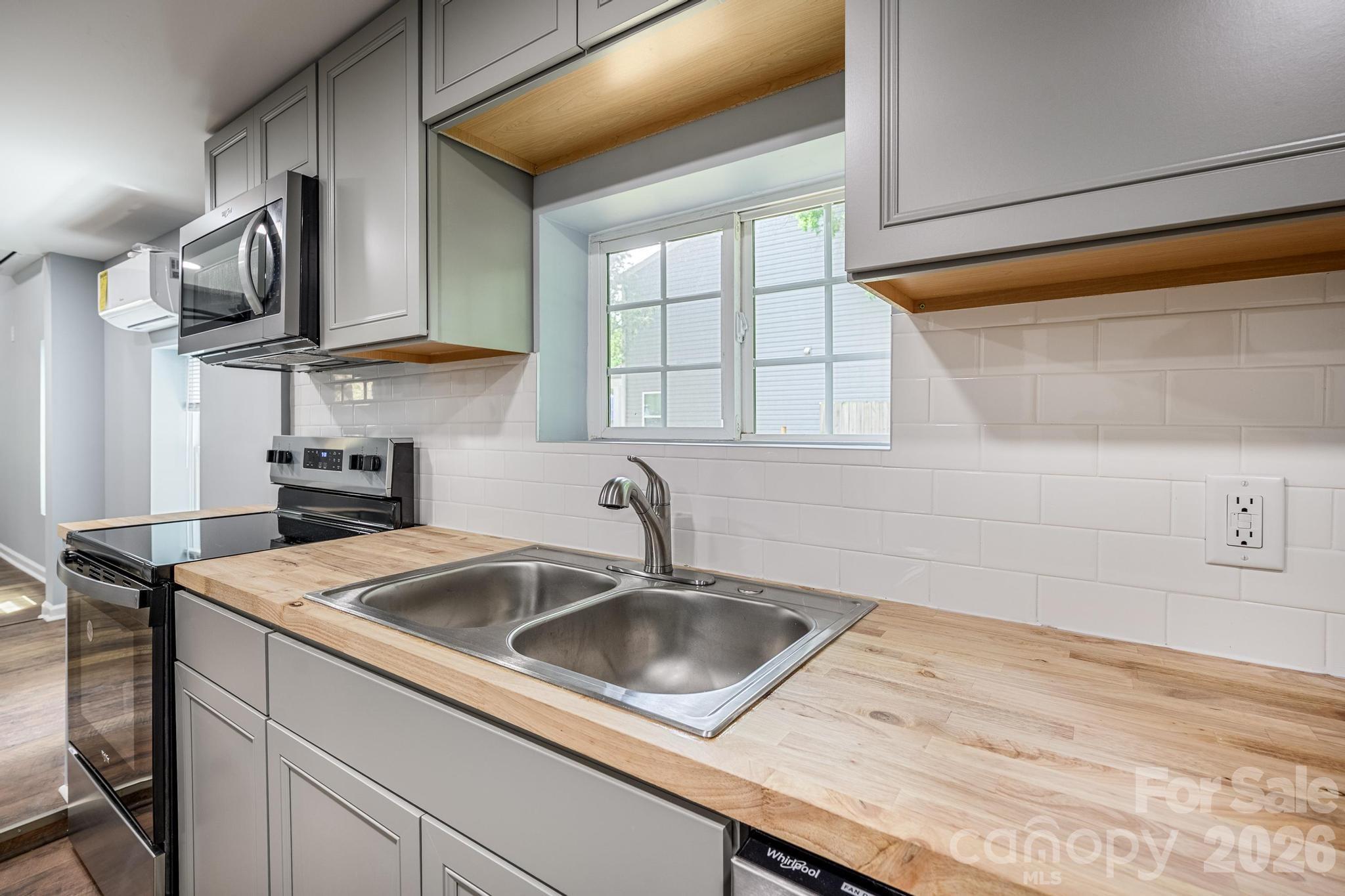 19513 Meridian Street — Cornelius