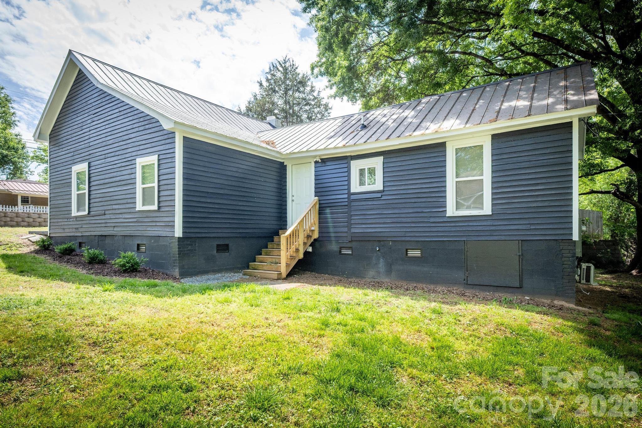 19513 Meridian Street — Cornelius