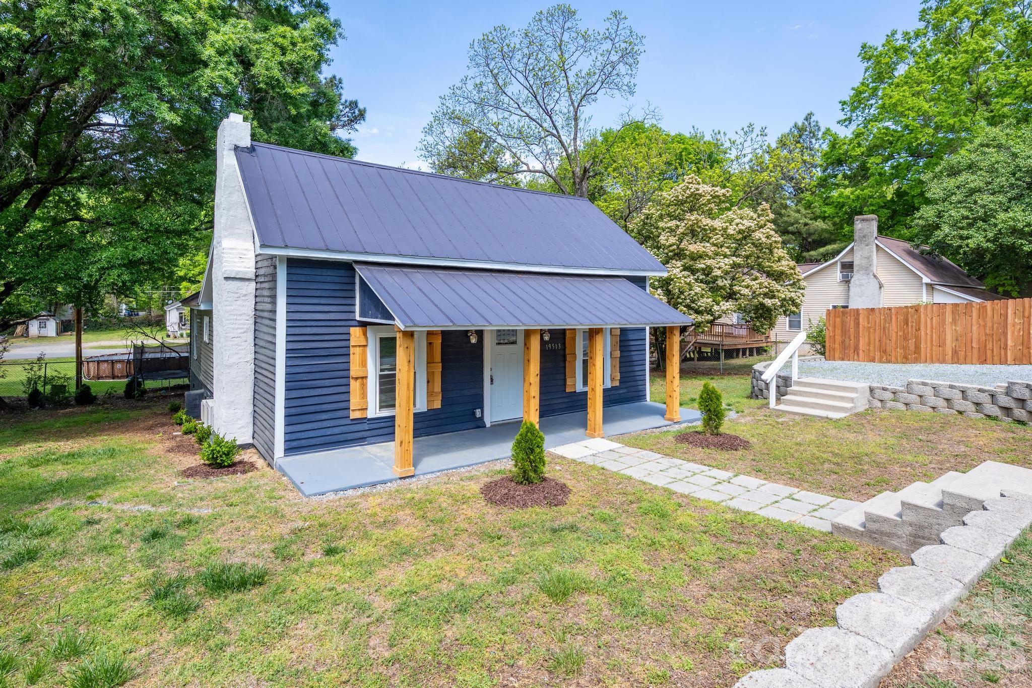 19513 Meridian Street — Cornelius
