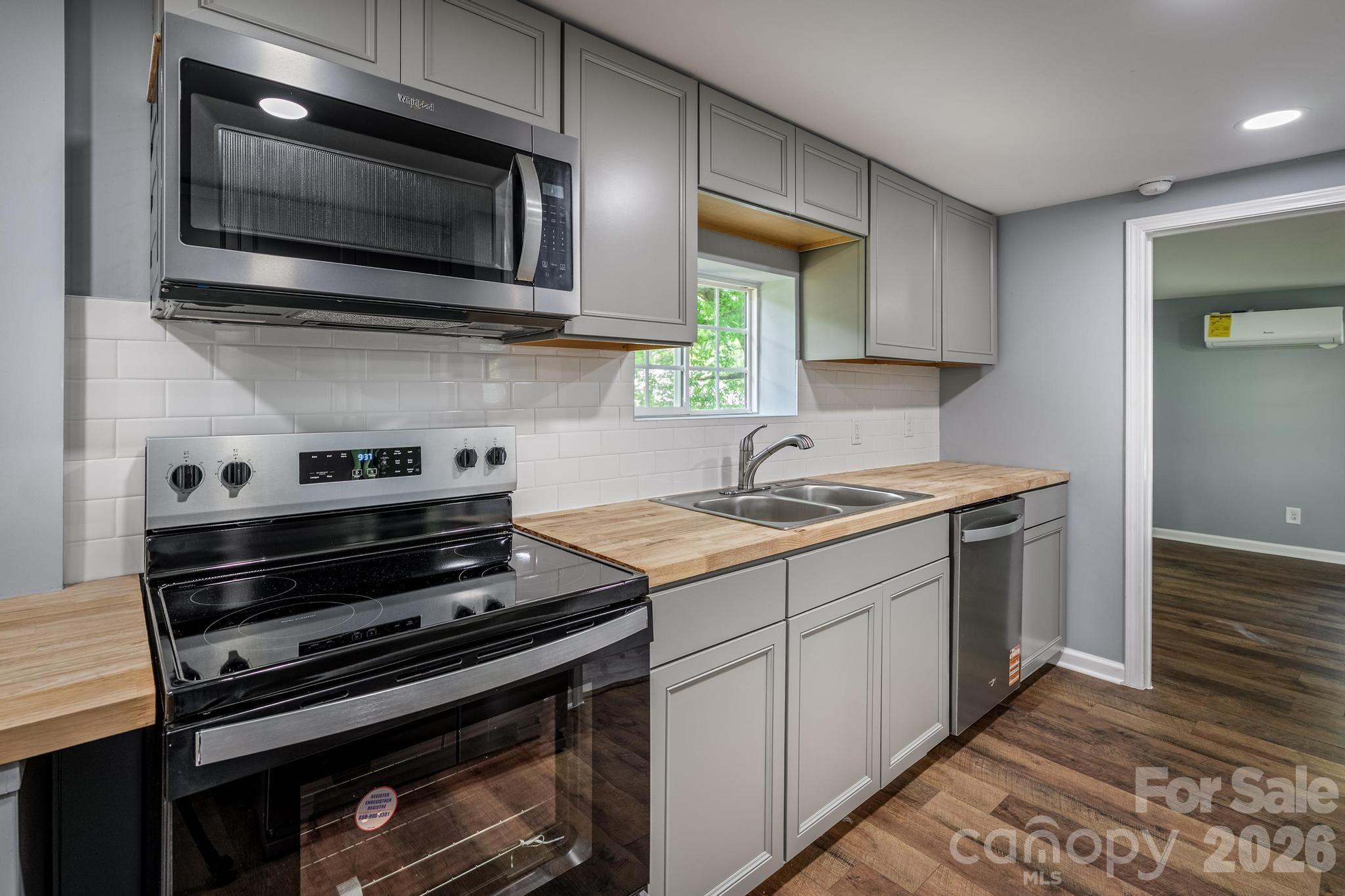 19513 Meridian Street — Cornelius