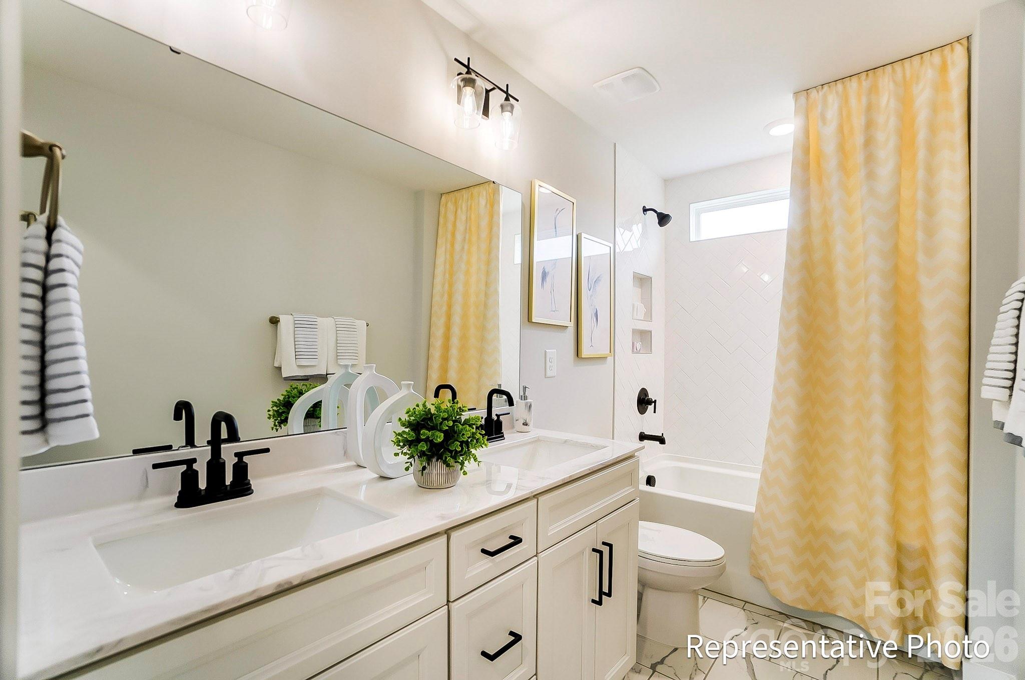 13130 Foxberry Road — Charlotte