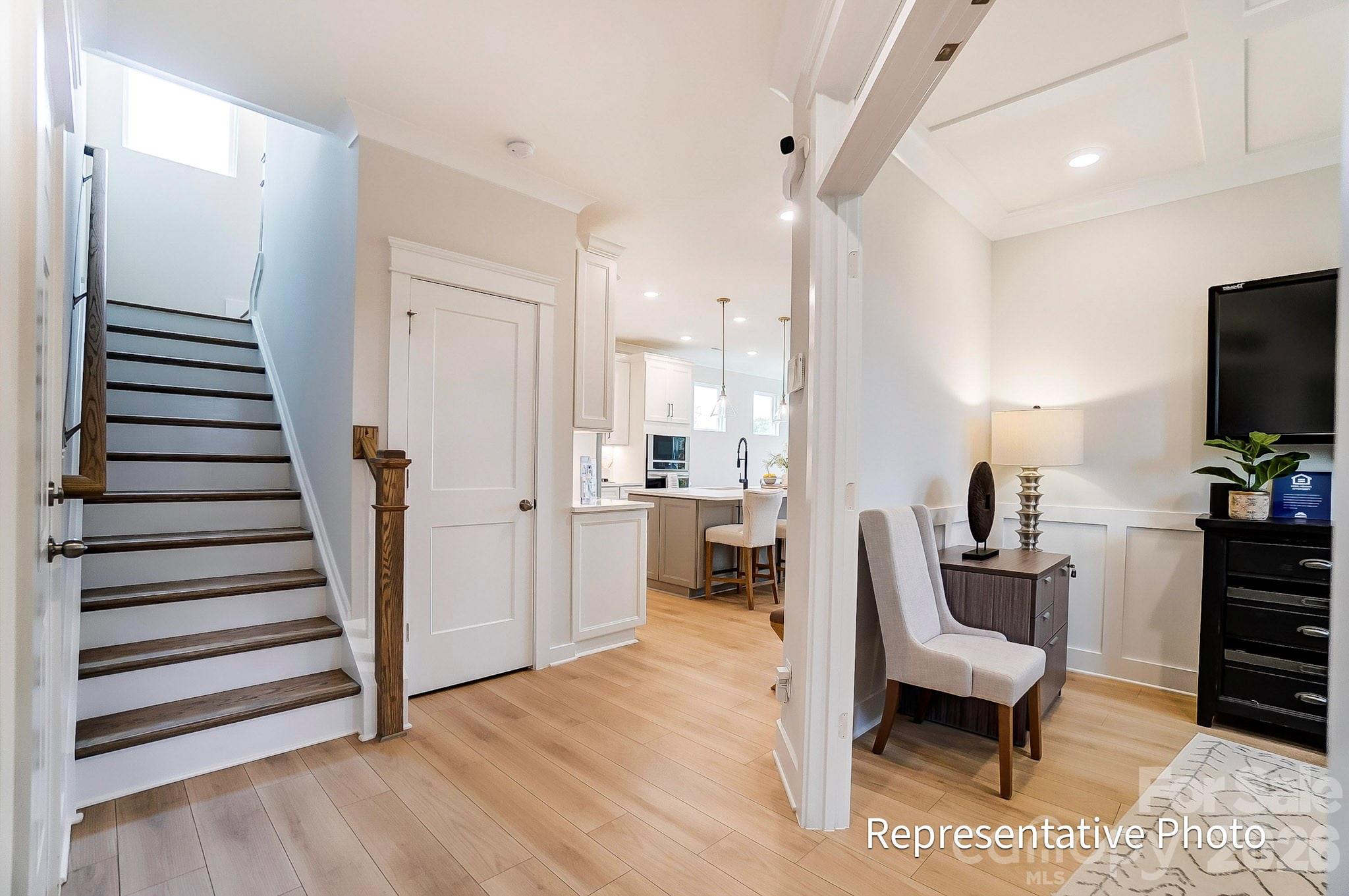 13130 Foxberry Road — Charlotte