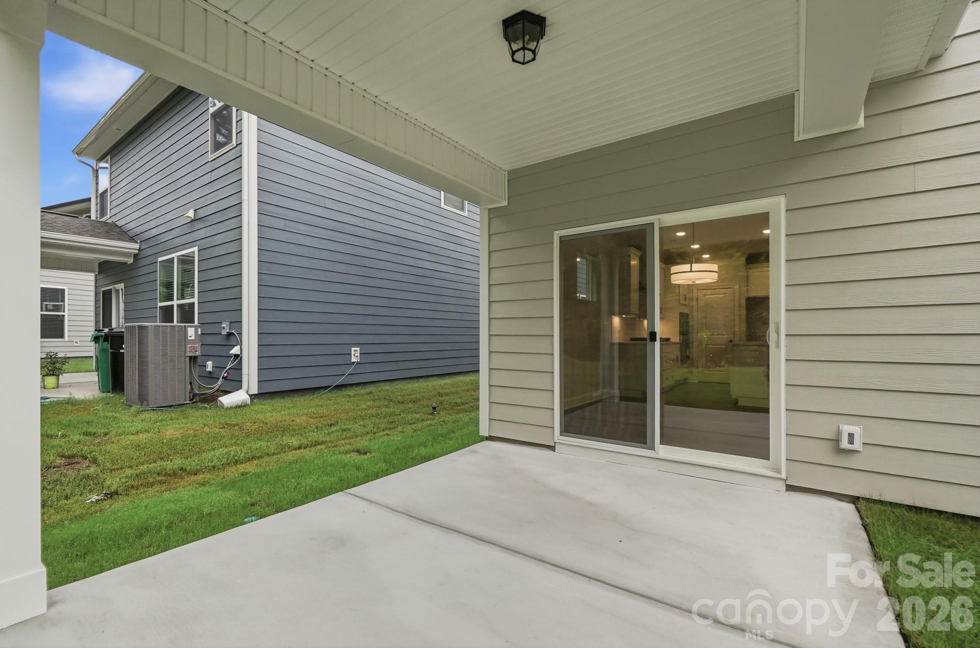 13130 Foxberry Road — Charlotte