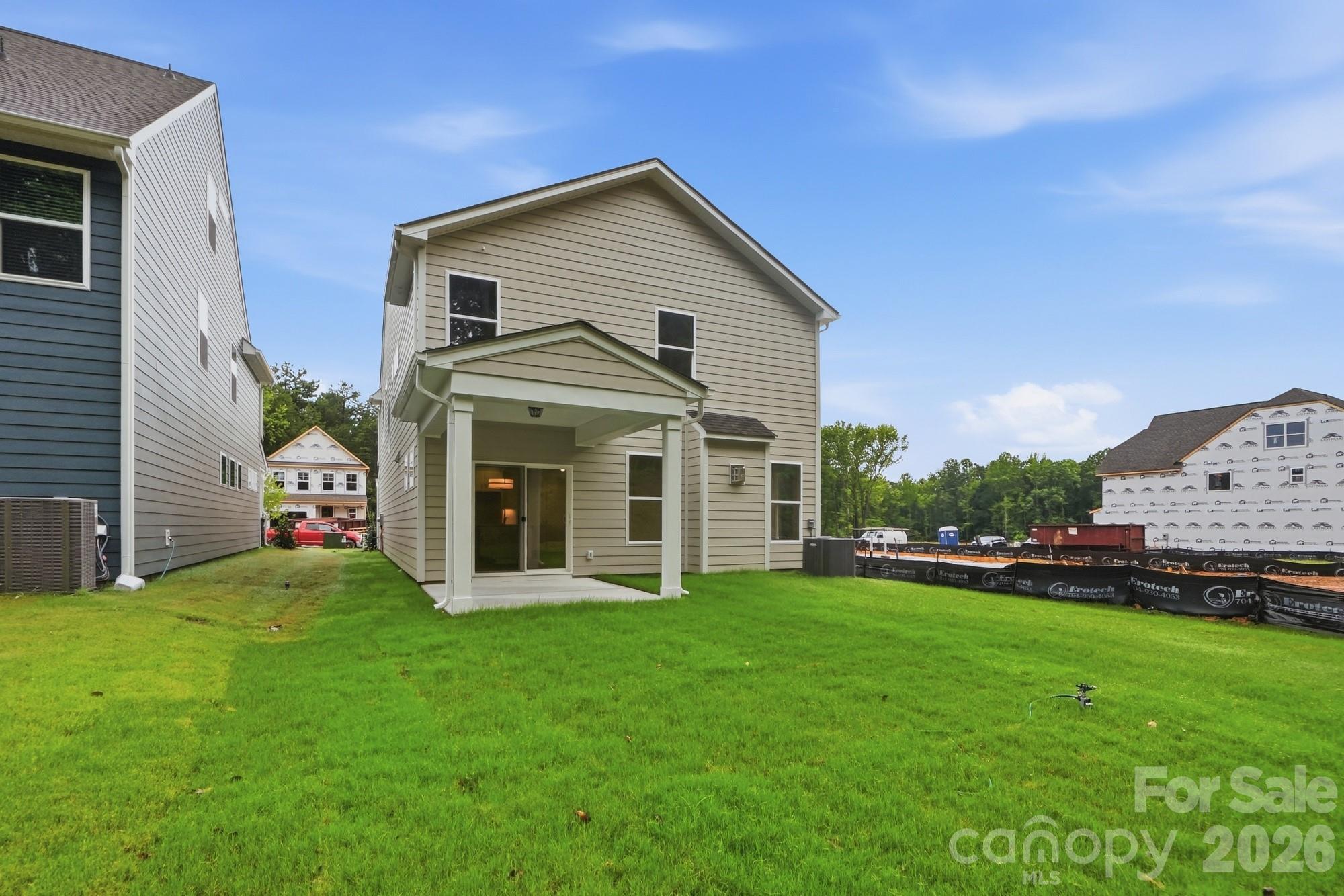 13130 Foxberry Road — Charlotte