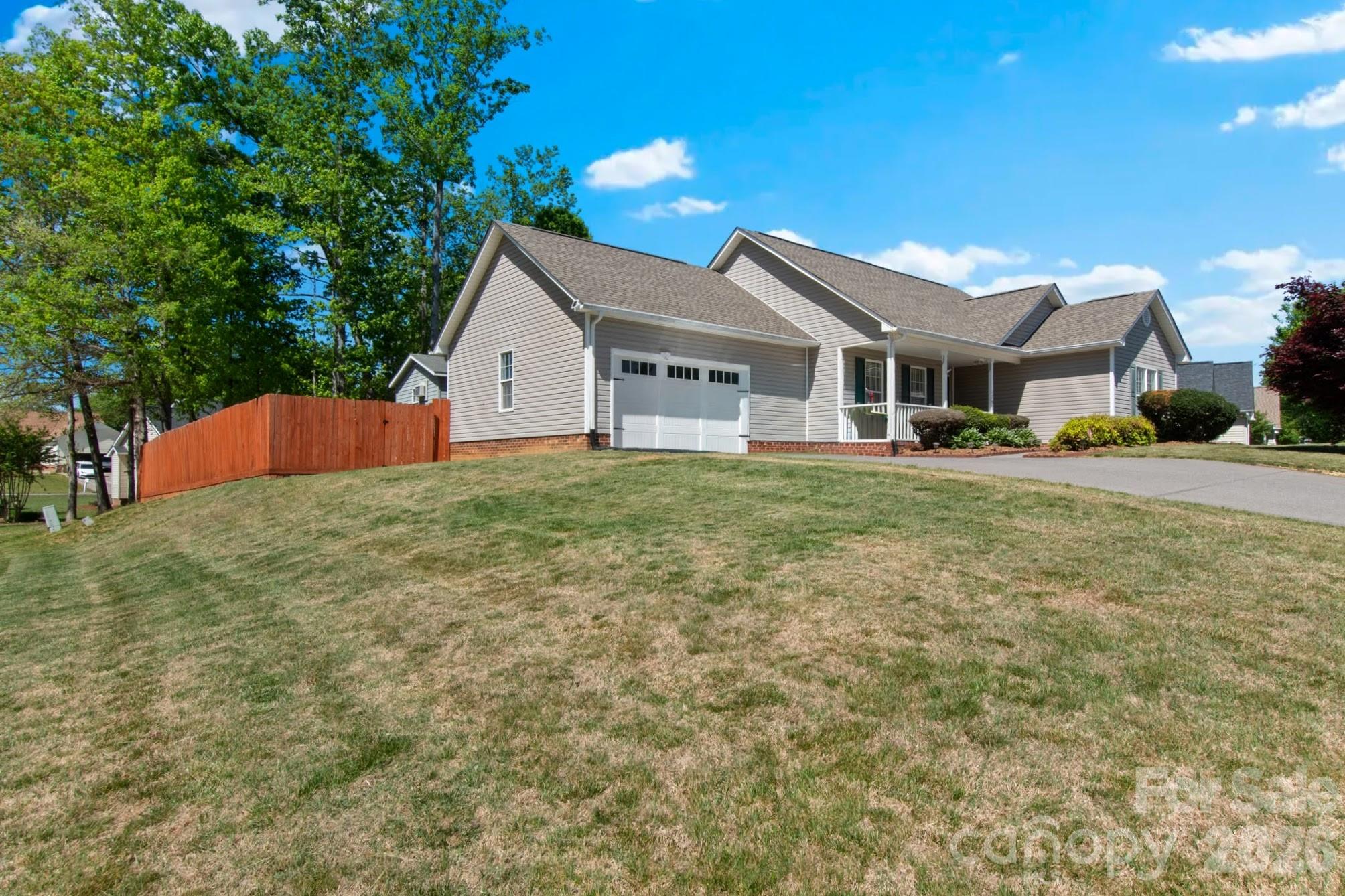 1796 Pebble Run Lane — Clemmons