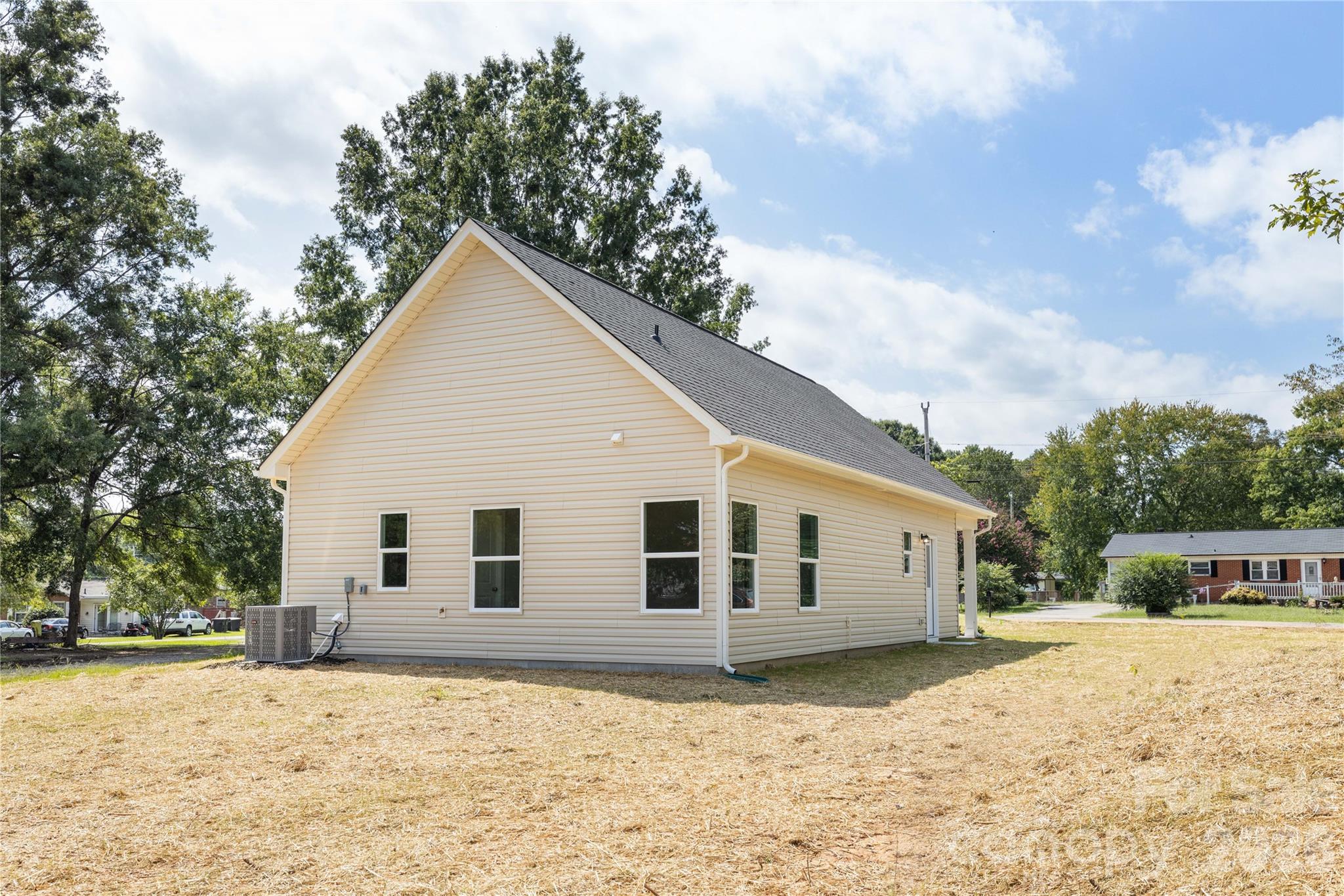 6625 Tracy Avenue — Charlotte