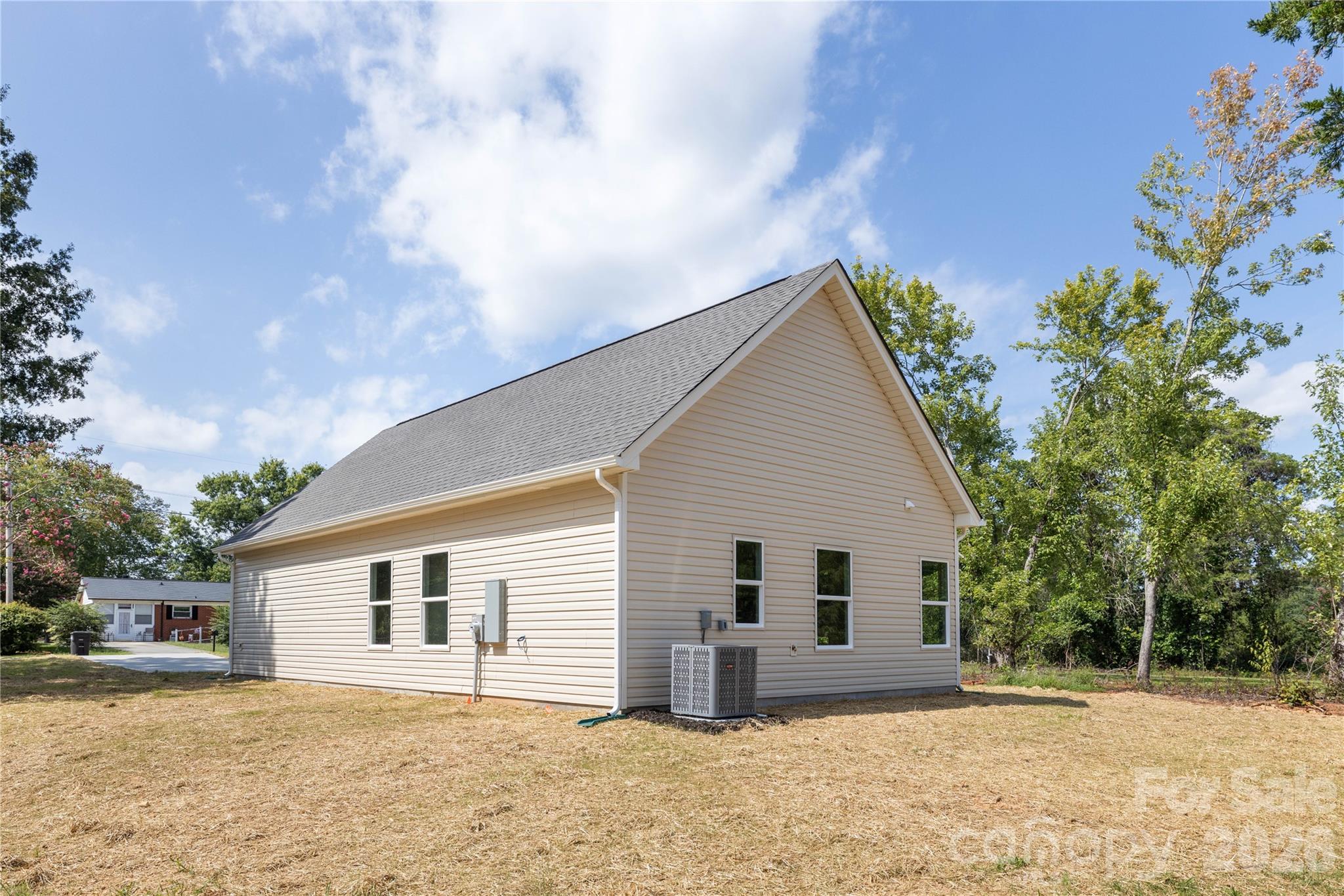 6625 Tracy Avenue — Charlotte