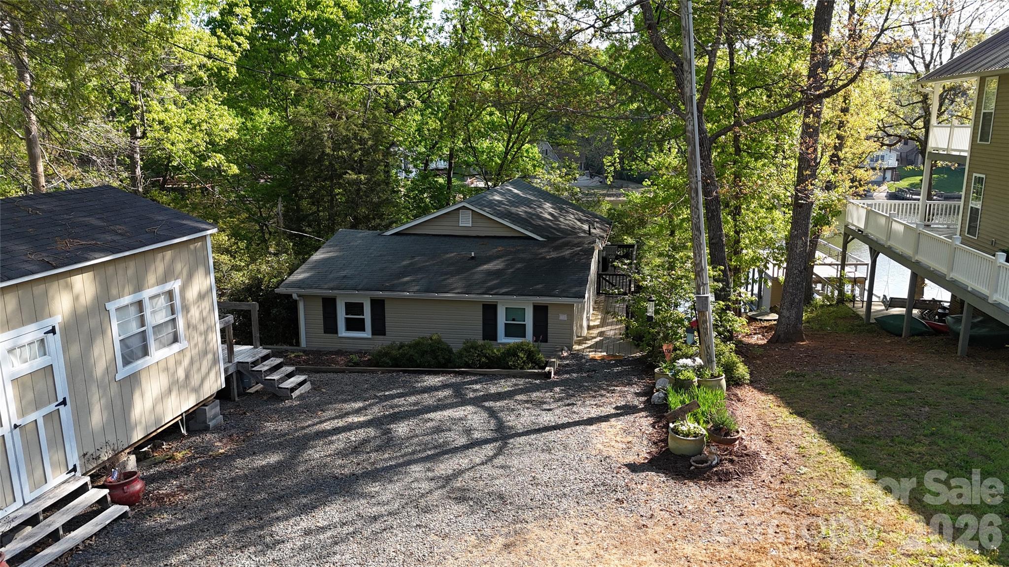 257 Rolling View Drive — New London