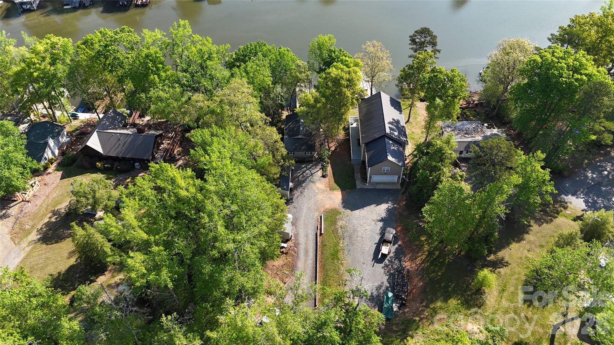 257 Rolling View Drive — New London
