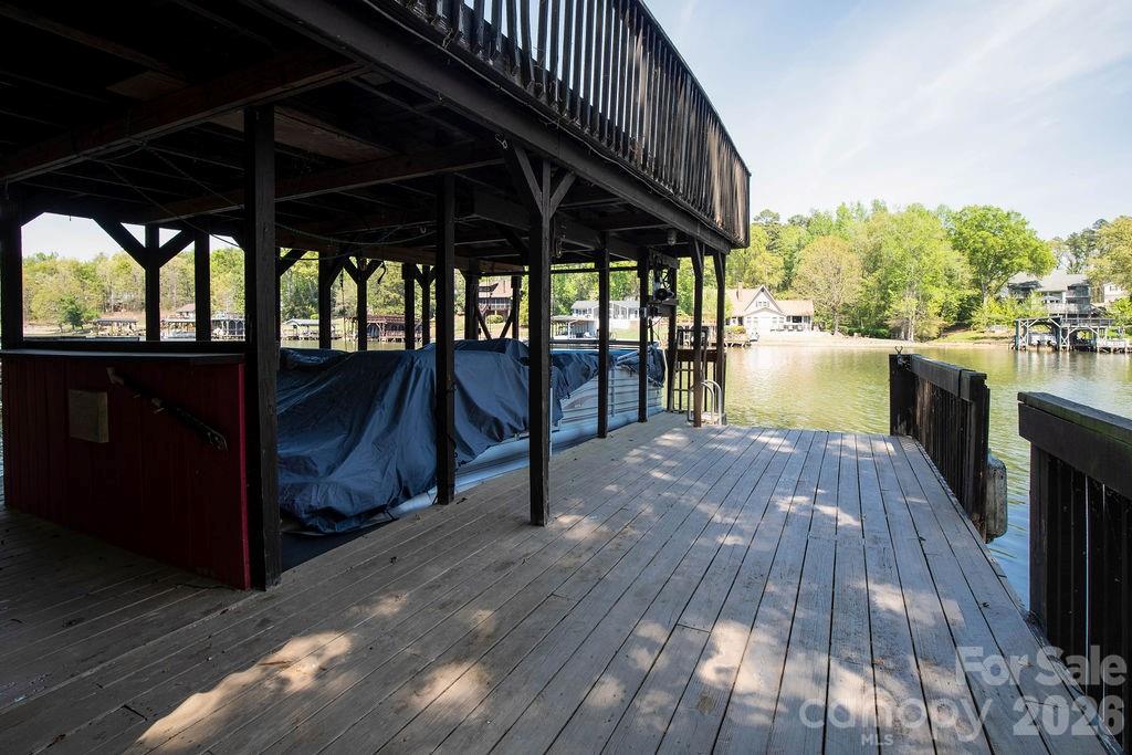 257 Rolling View Drive — New London