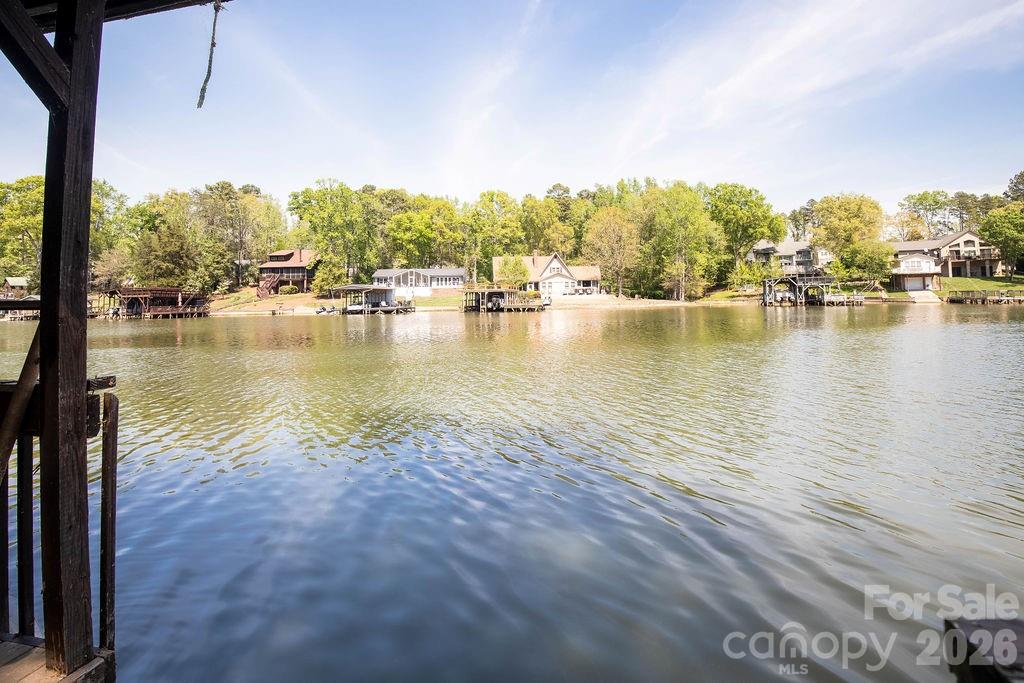 257 Rolling View Drive — New London