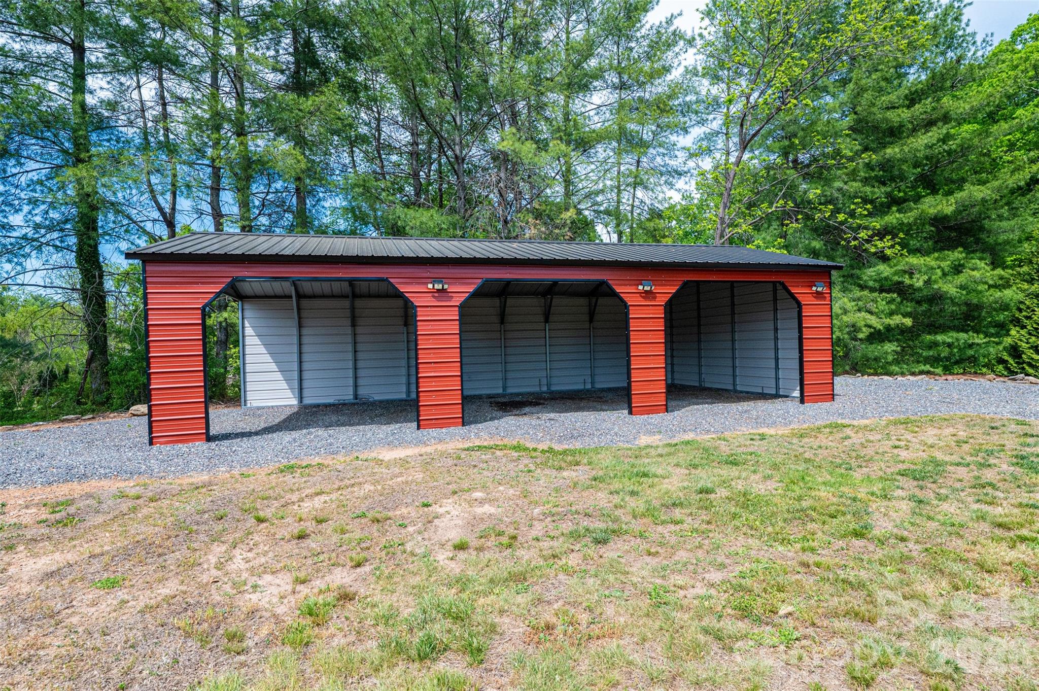 379 Horseshoe Bend Road — Hudson