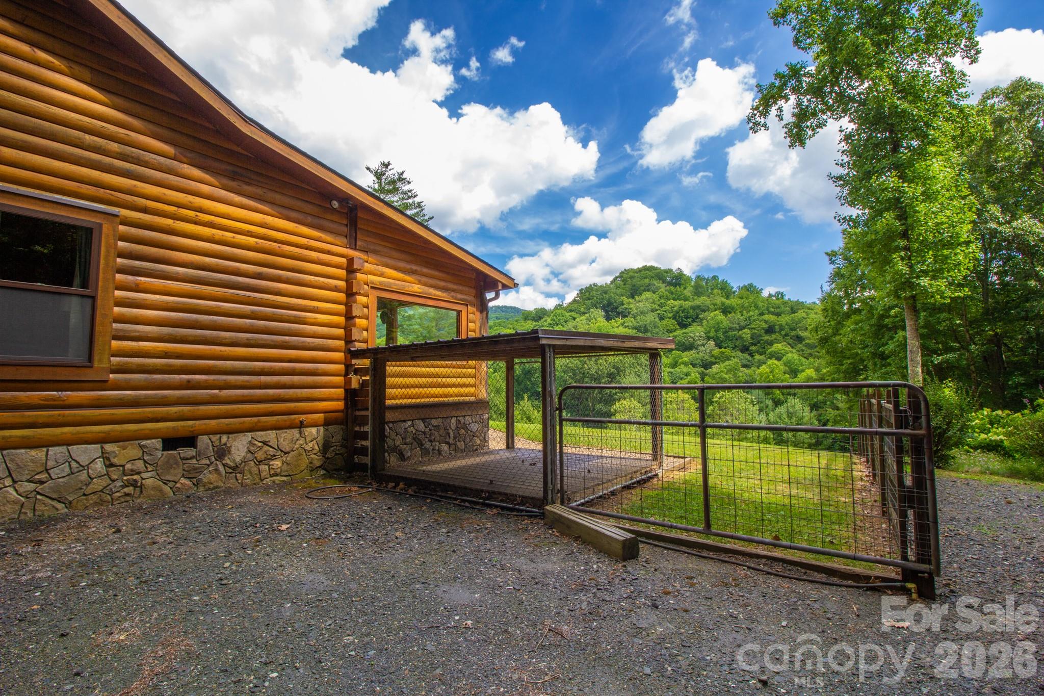 2811 Poplar Creek Road — Green Mountain