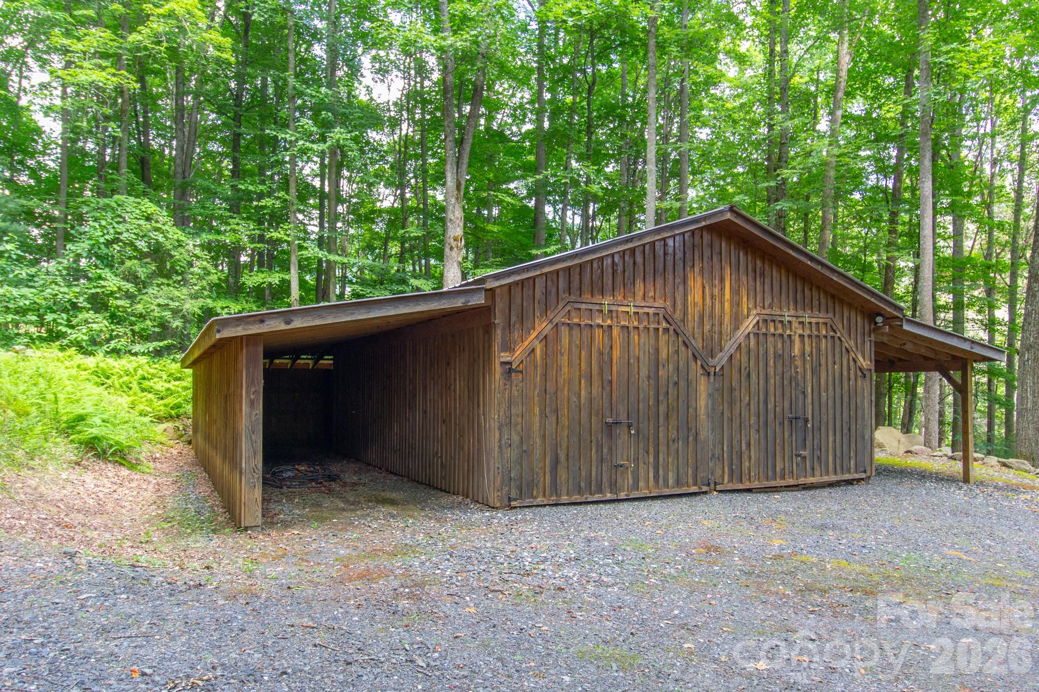2811 Poplar Creek Road — Green Mountain