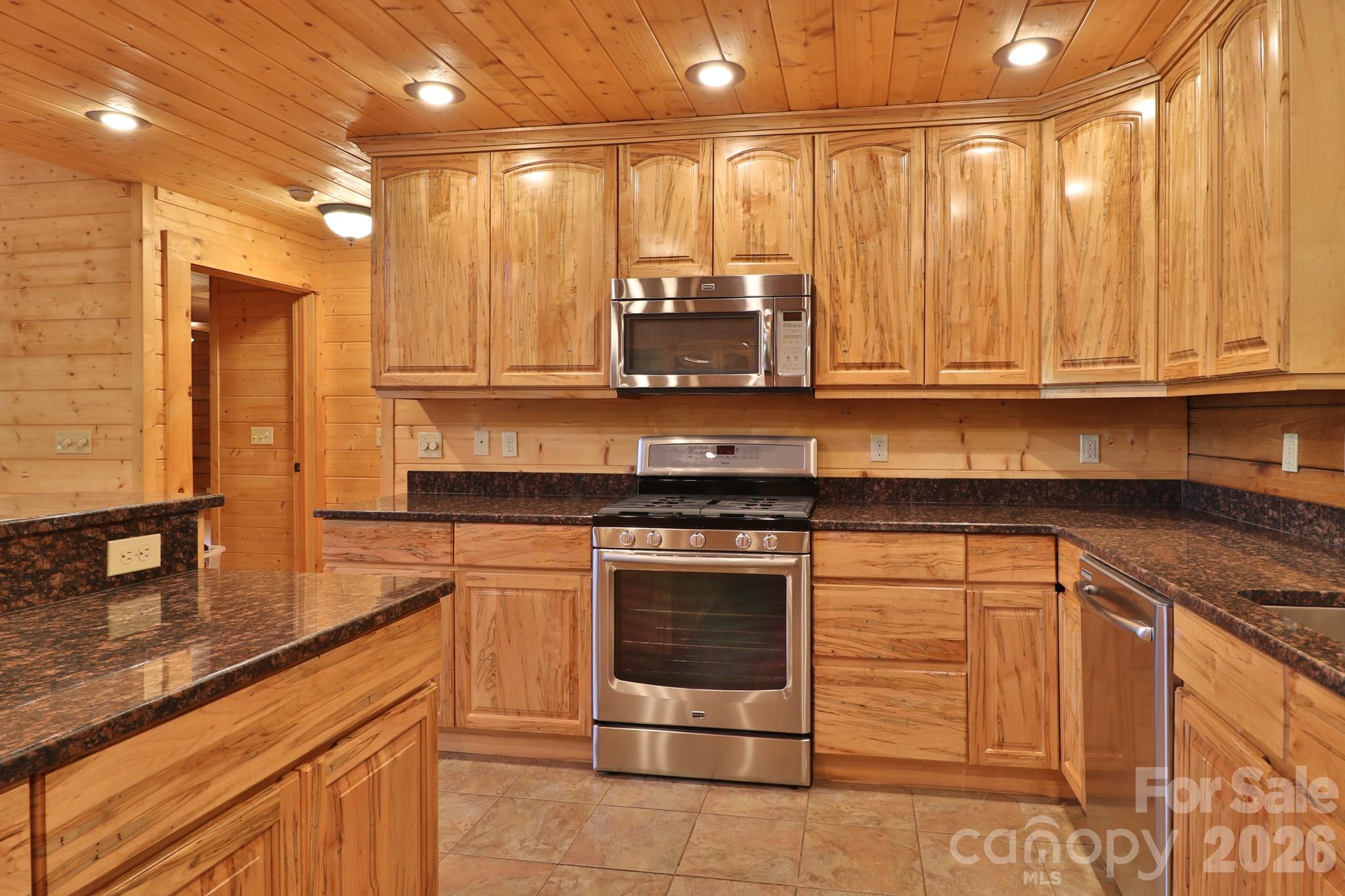 2811 Poplar Creek Road — Green Mountain
