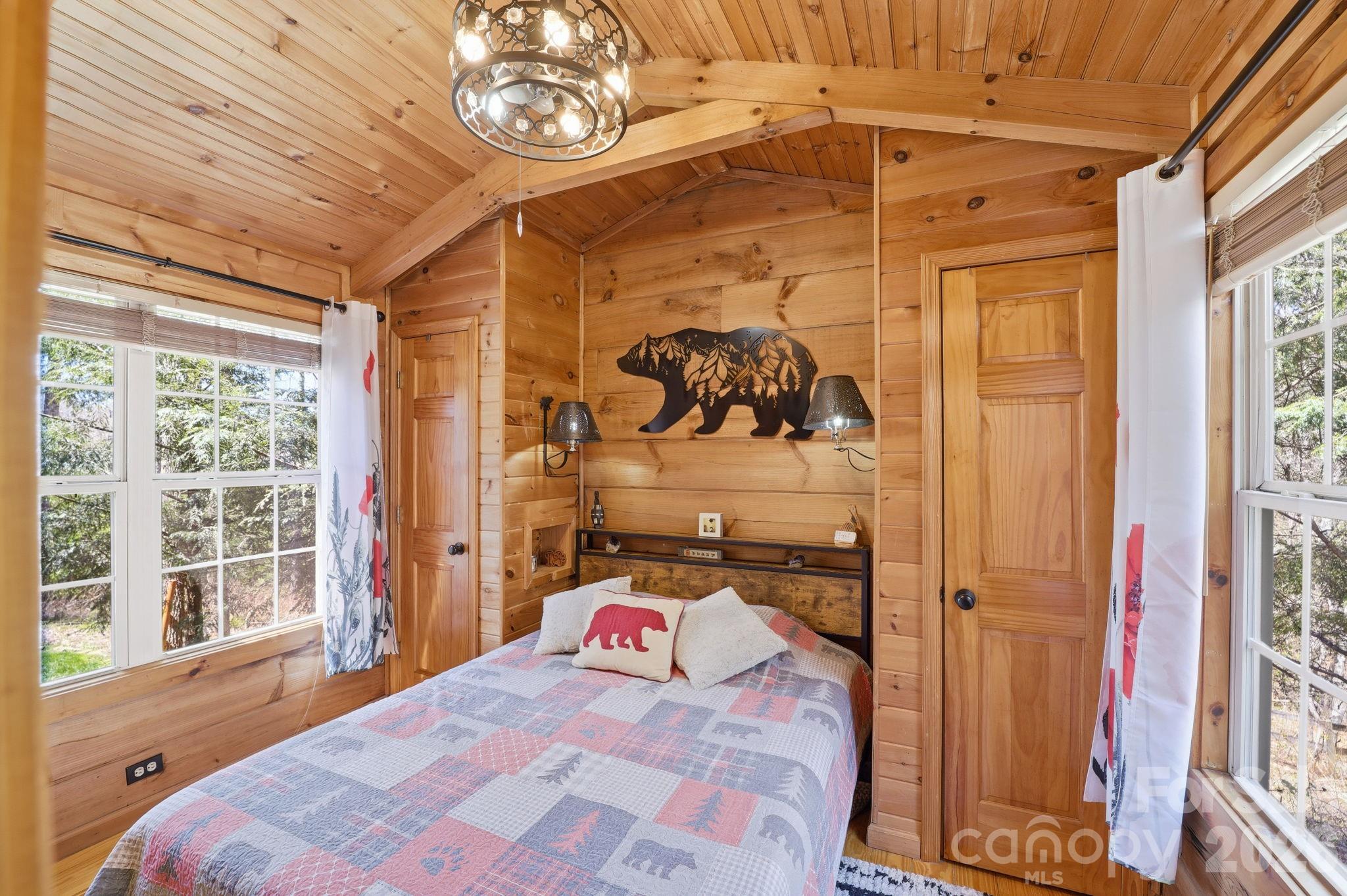 307 Dancing Leaf Lane — Bakersville