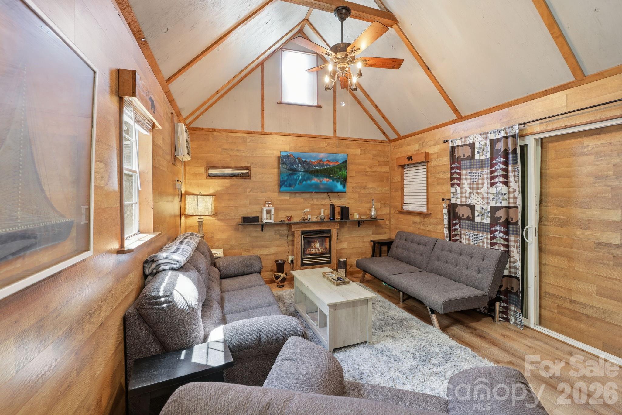 307 Dancing Leaf Lane — Bakersville