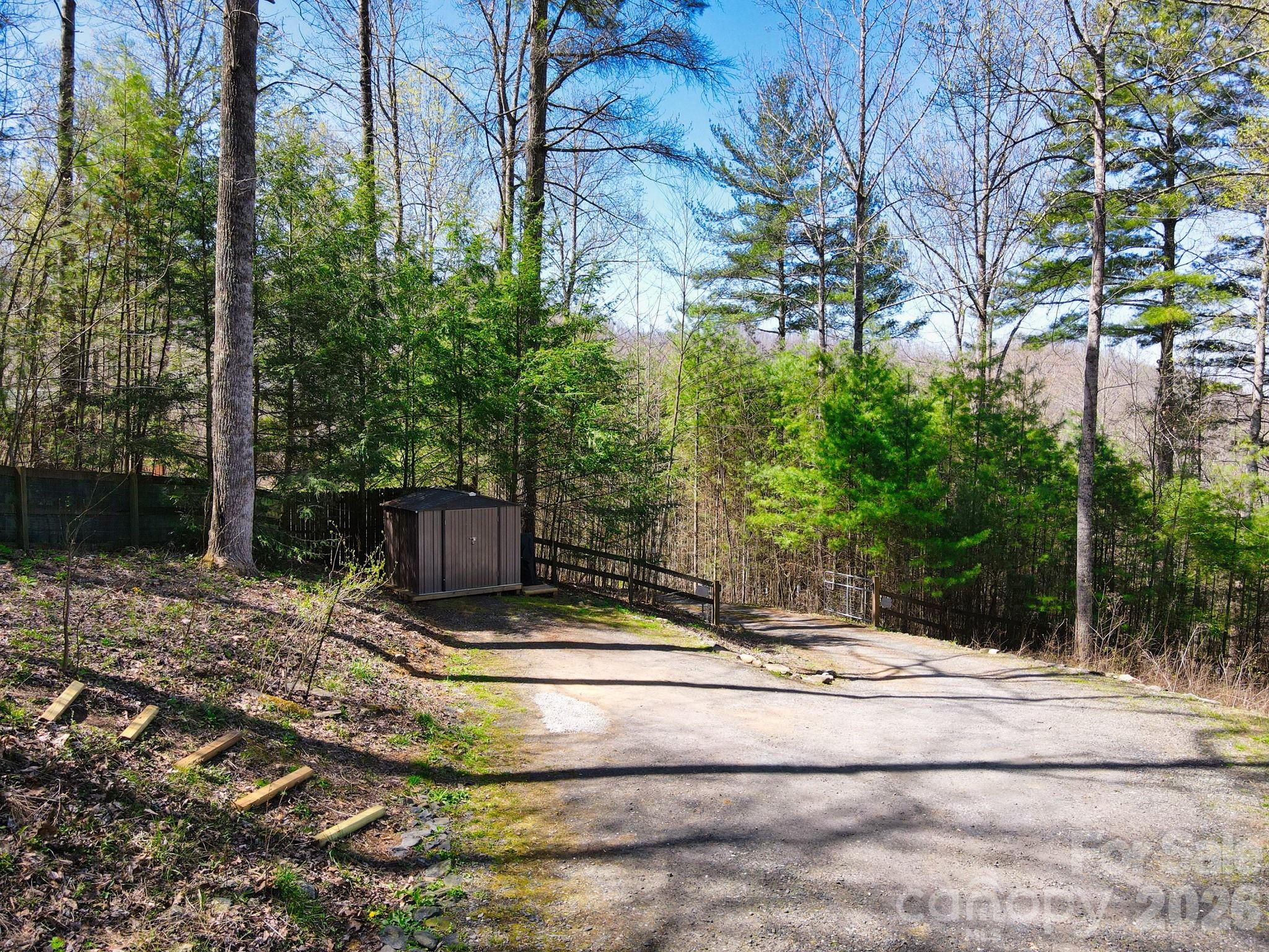 307 Dancing Leaf Lane — Bakersville