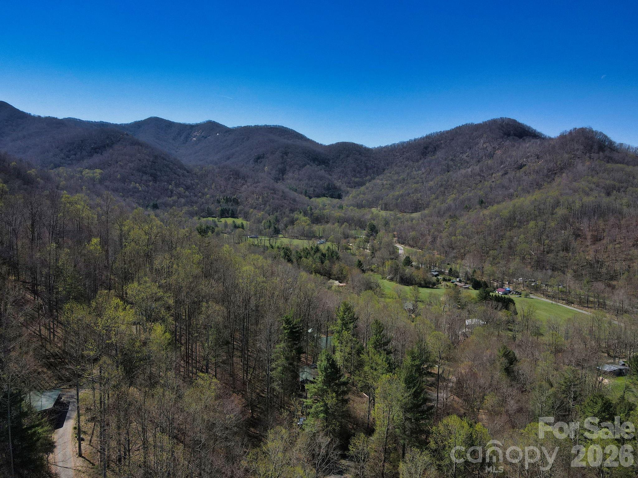 307 Dancing Leaf Lane — Bakersville