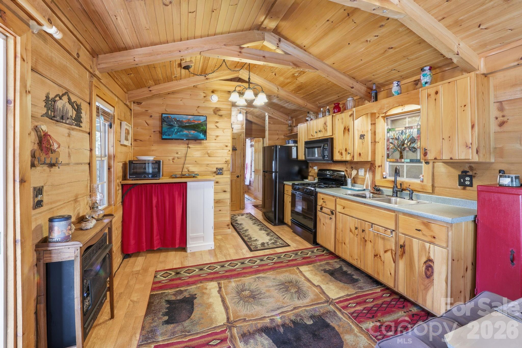 307 Dancing Leaf Lane — Bakersville