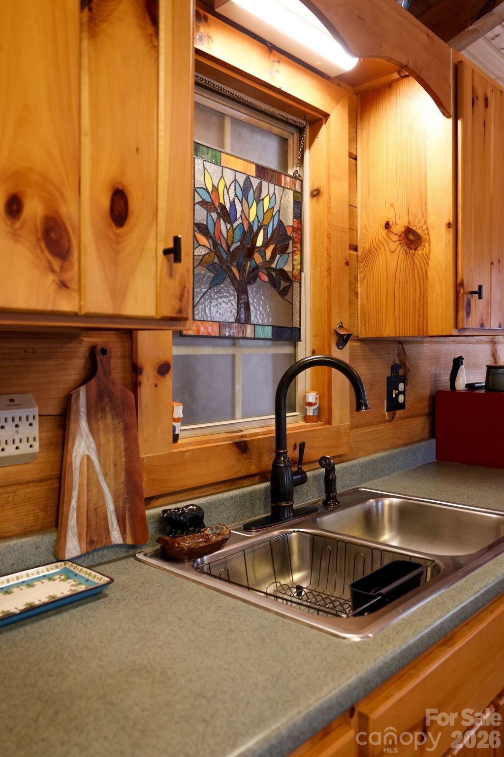 307 Dancing Leaf Lane — Bakersville