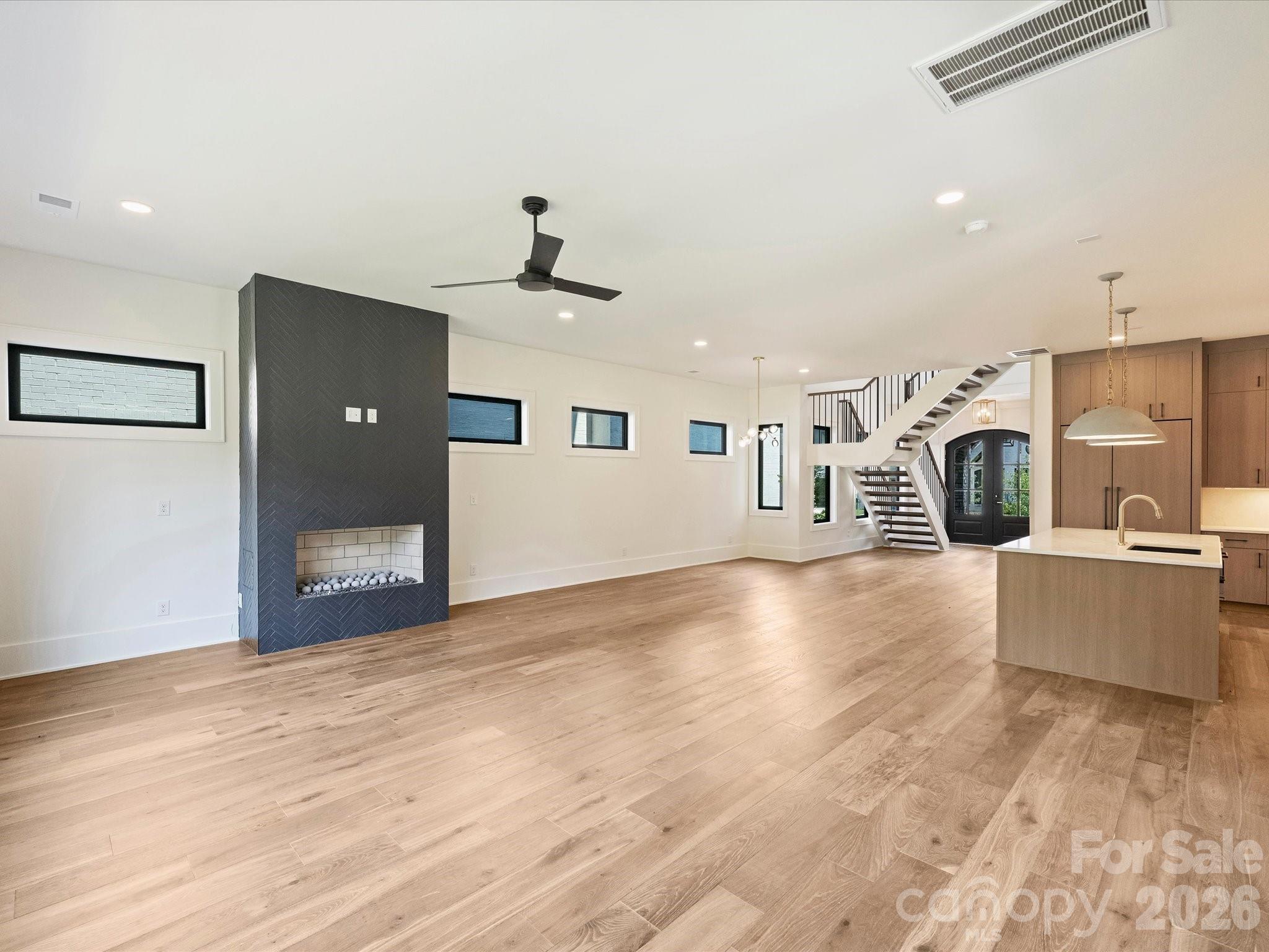 927 Laurel Creek Lane — Charlotte