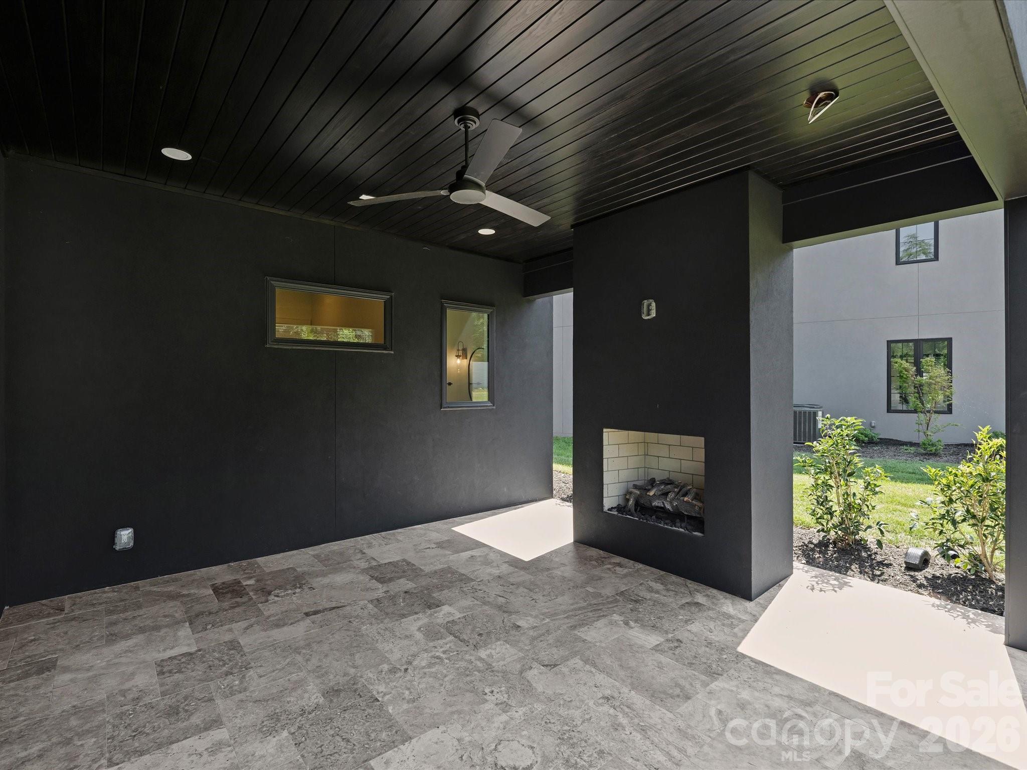 927 Laurel Creek Lane — Charlotte
