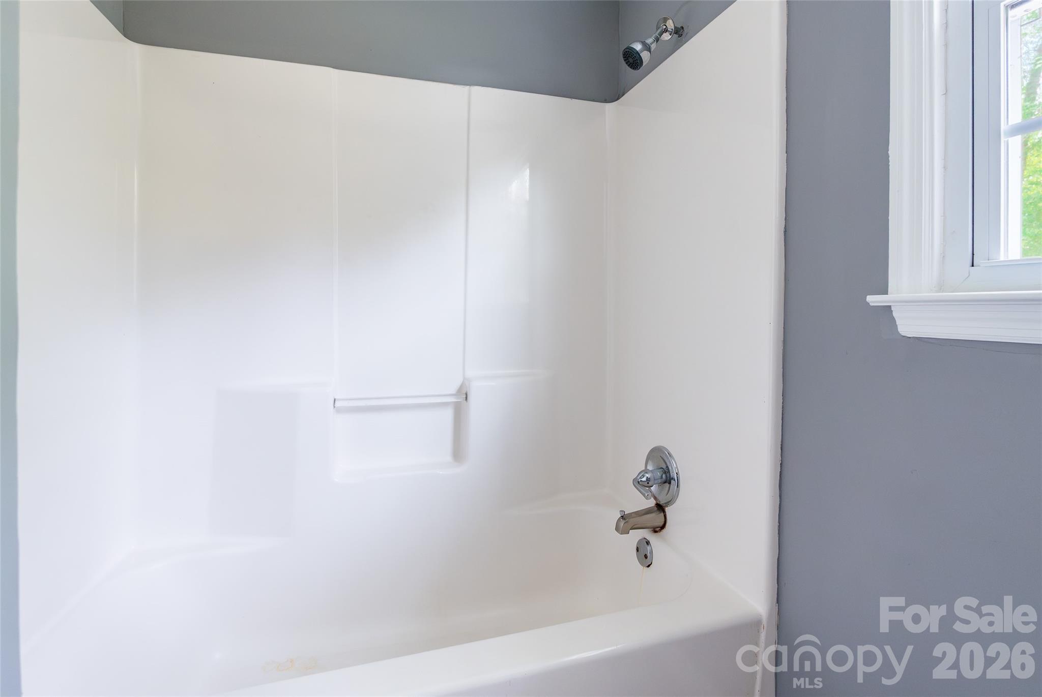 2823 Lyndell Way — Lancaster