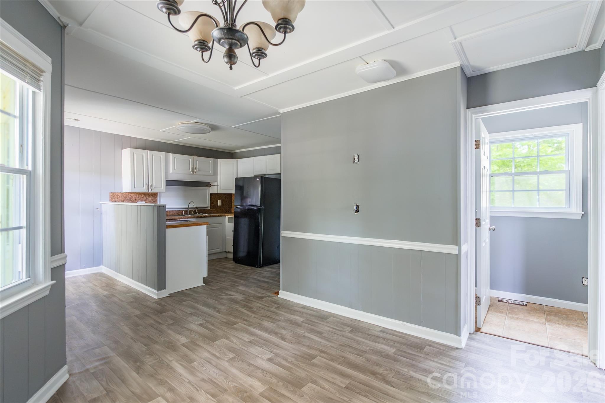 2823 Lyndell Way — Lancaster