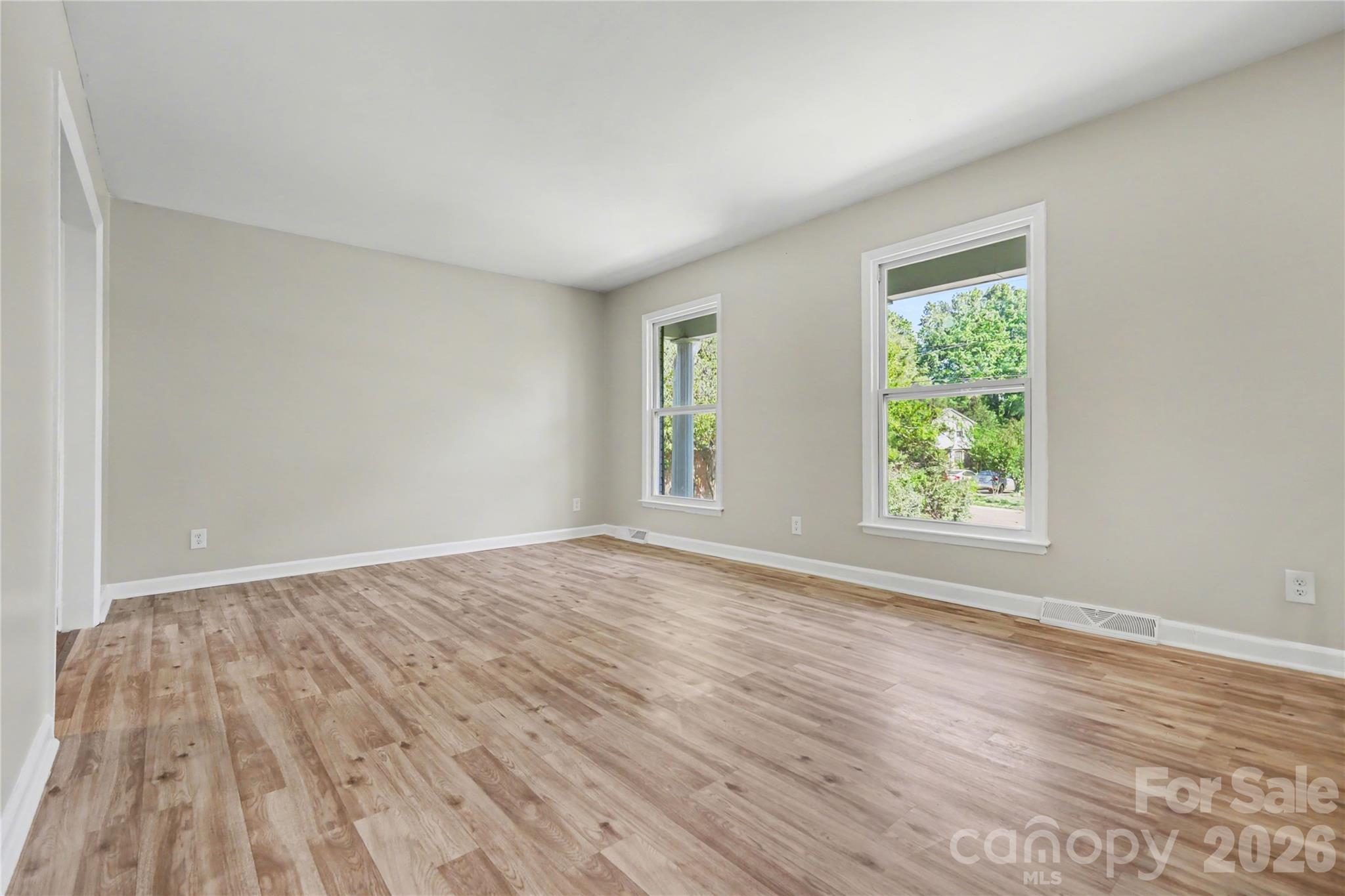 5439 Kerry Lane — Charlotte
